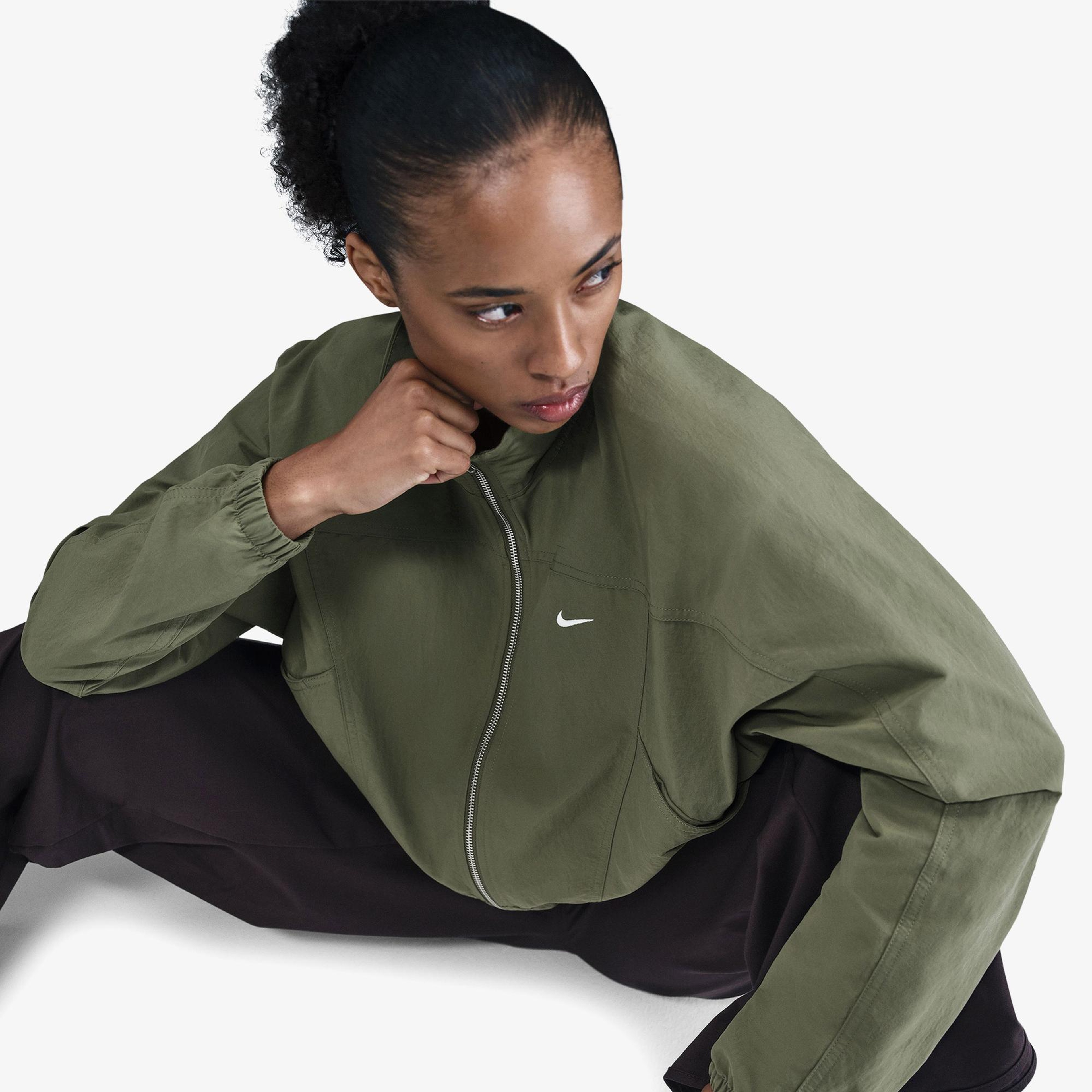 Nike Sportswear Everything Woven Kadın Yeşil Ceket