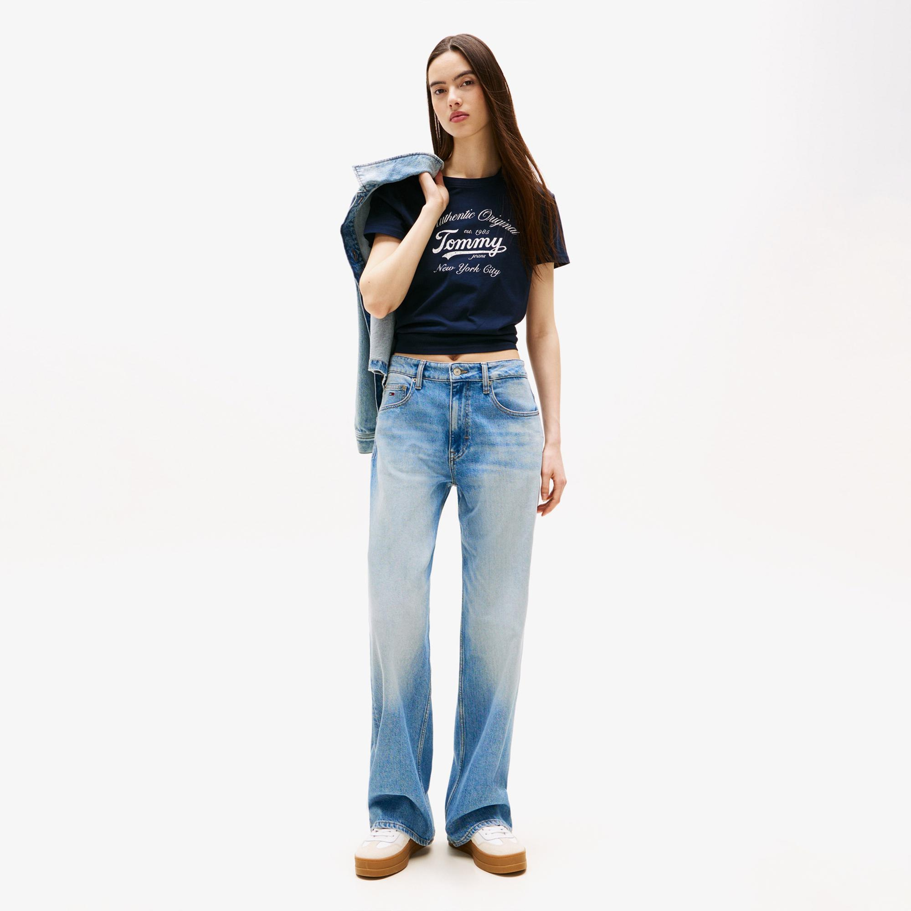 Tommy Jeans Regular Essential Logo Kadın Lacivert T-Shirt