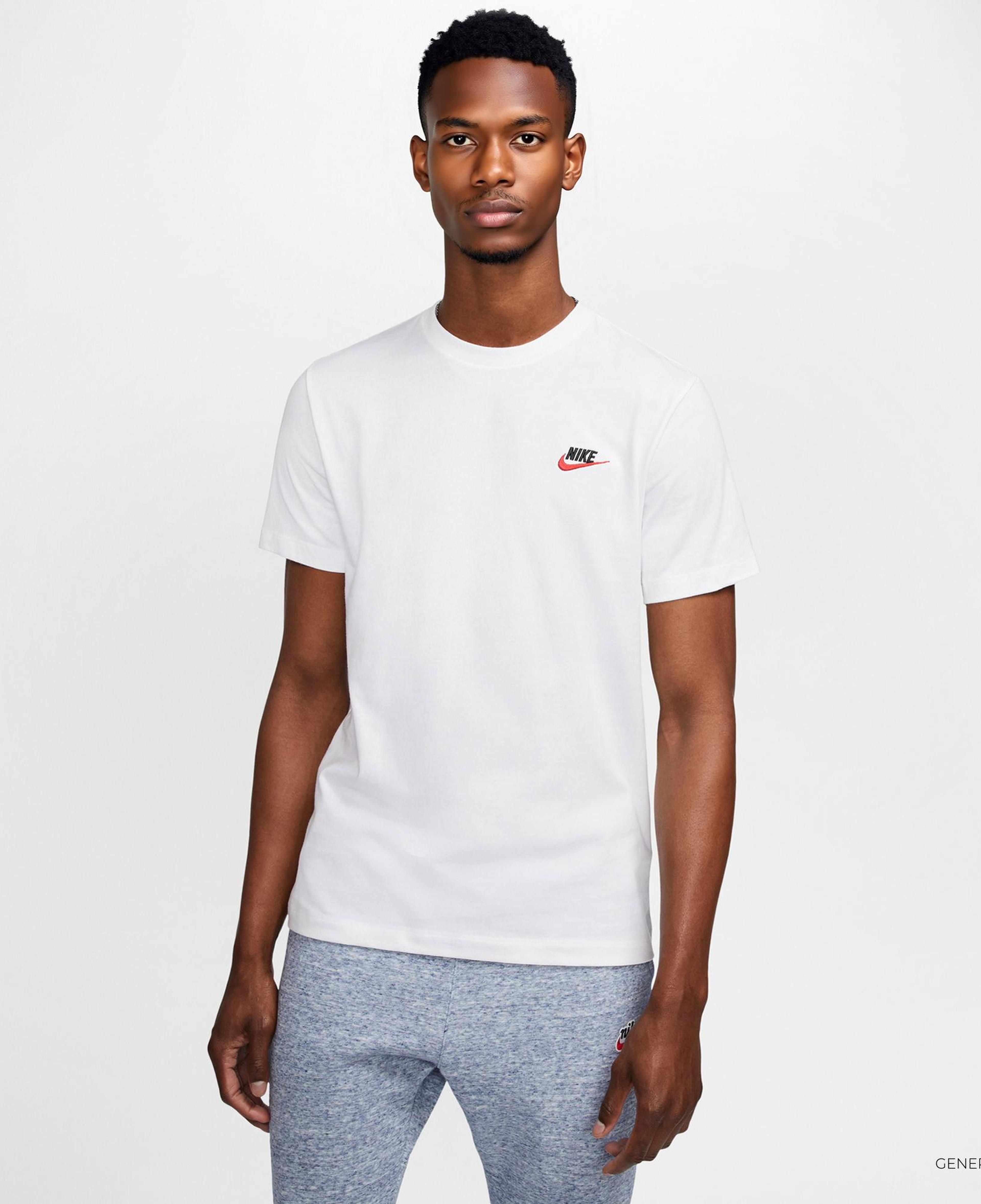 Nike Sportswear Club Erkek Beyaz T-Shirt