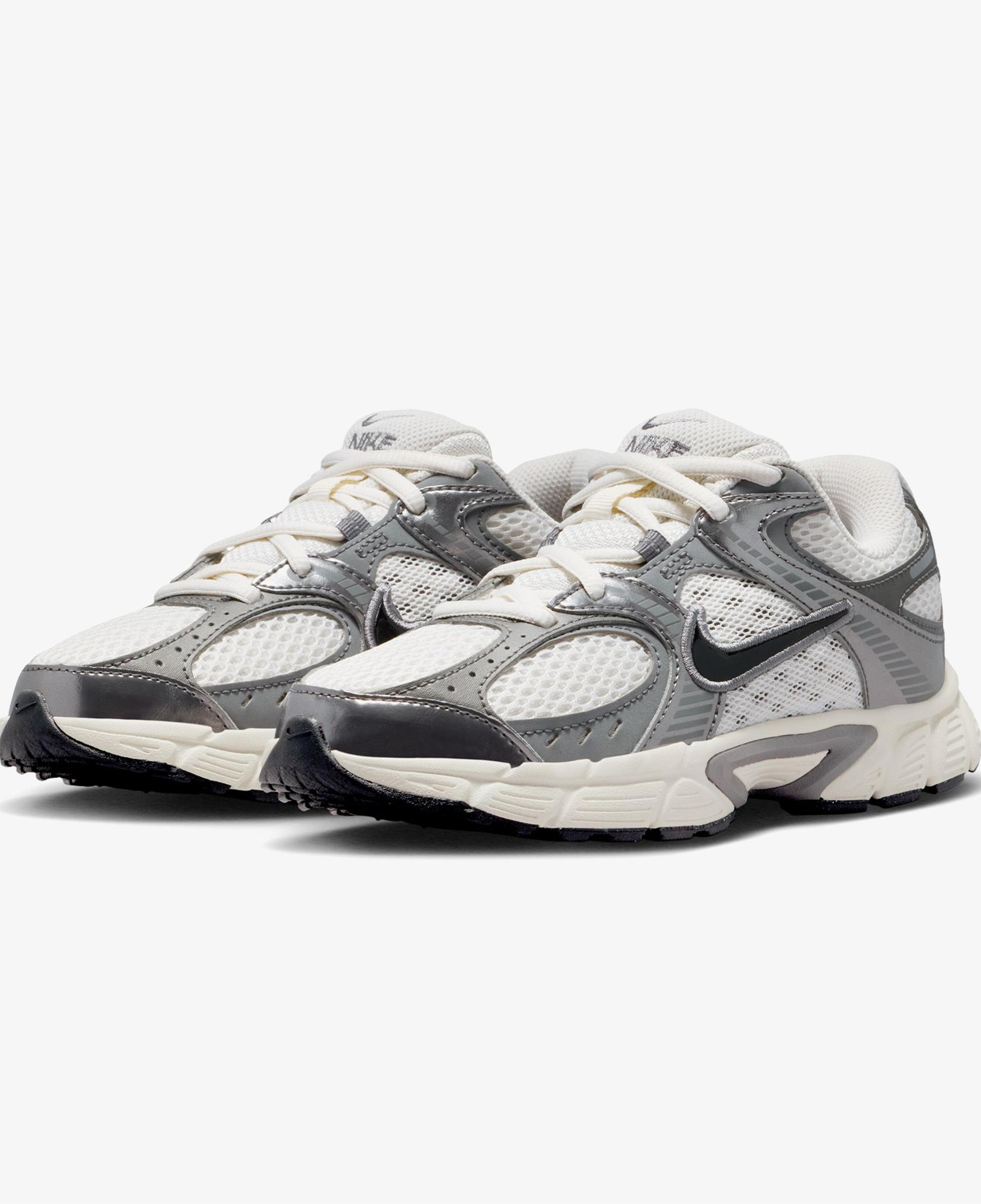 Nike V5 RNR Gri Spor Ayakkabı