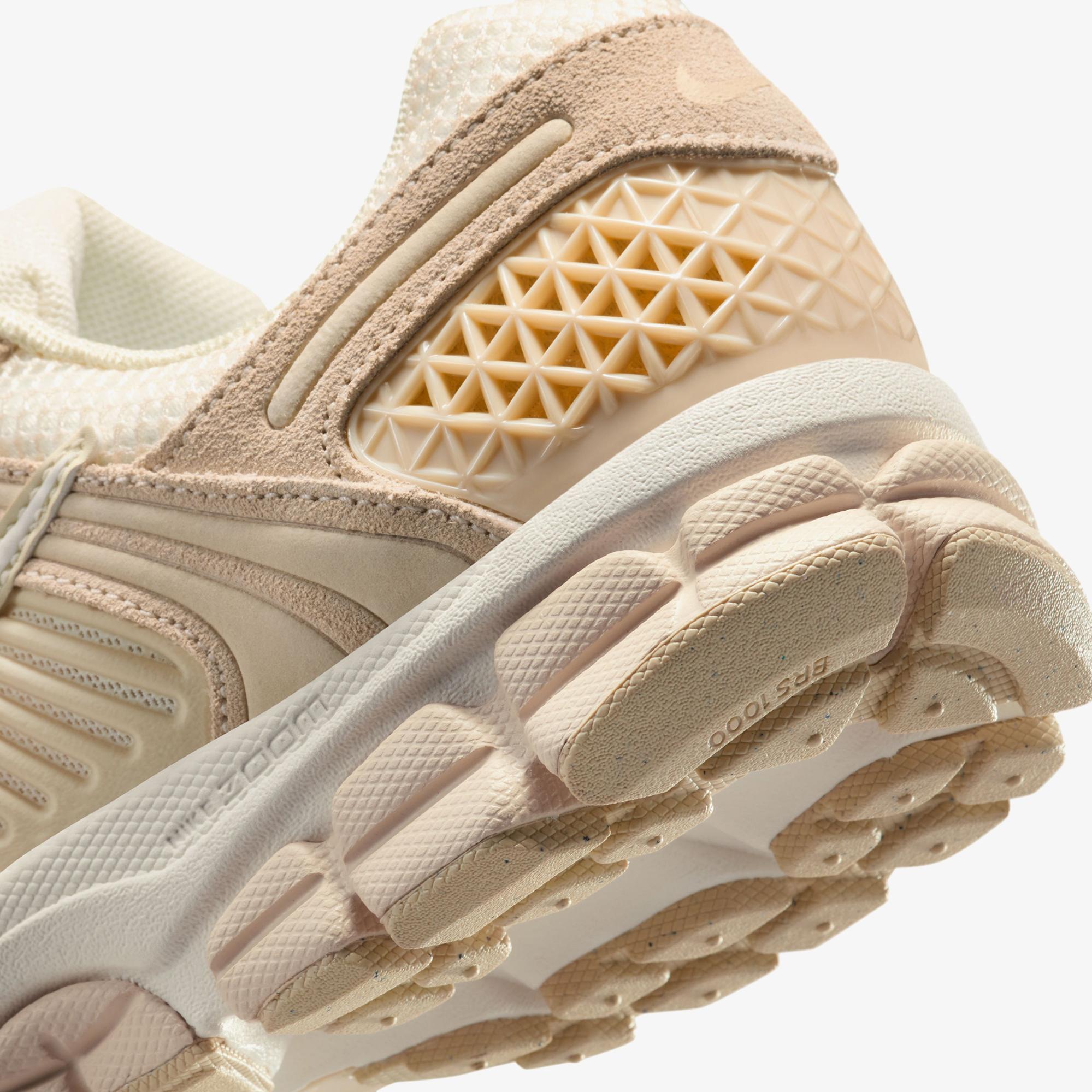 Nike Zoom Vomero 5 Kadın Kahverengi Spor Ayakkabı