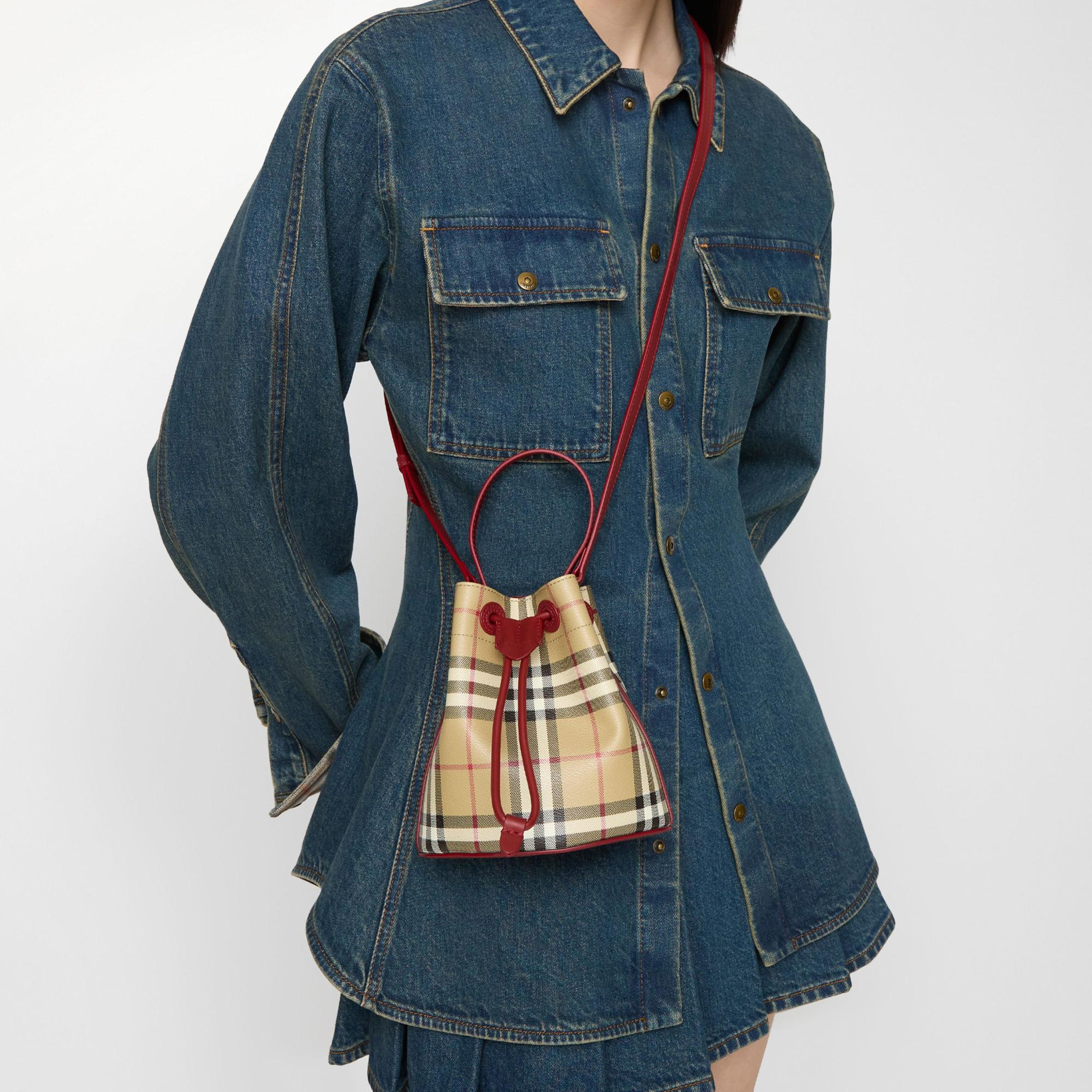 Burberry Drawstrıng Kadın Bej Çapraz Çanta