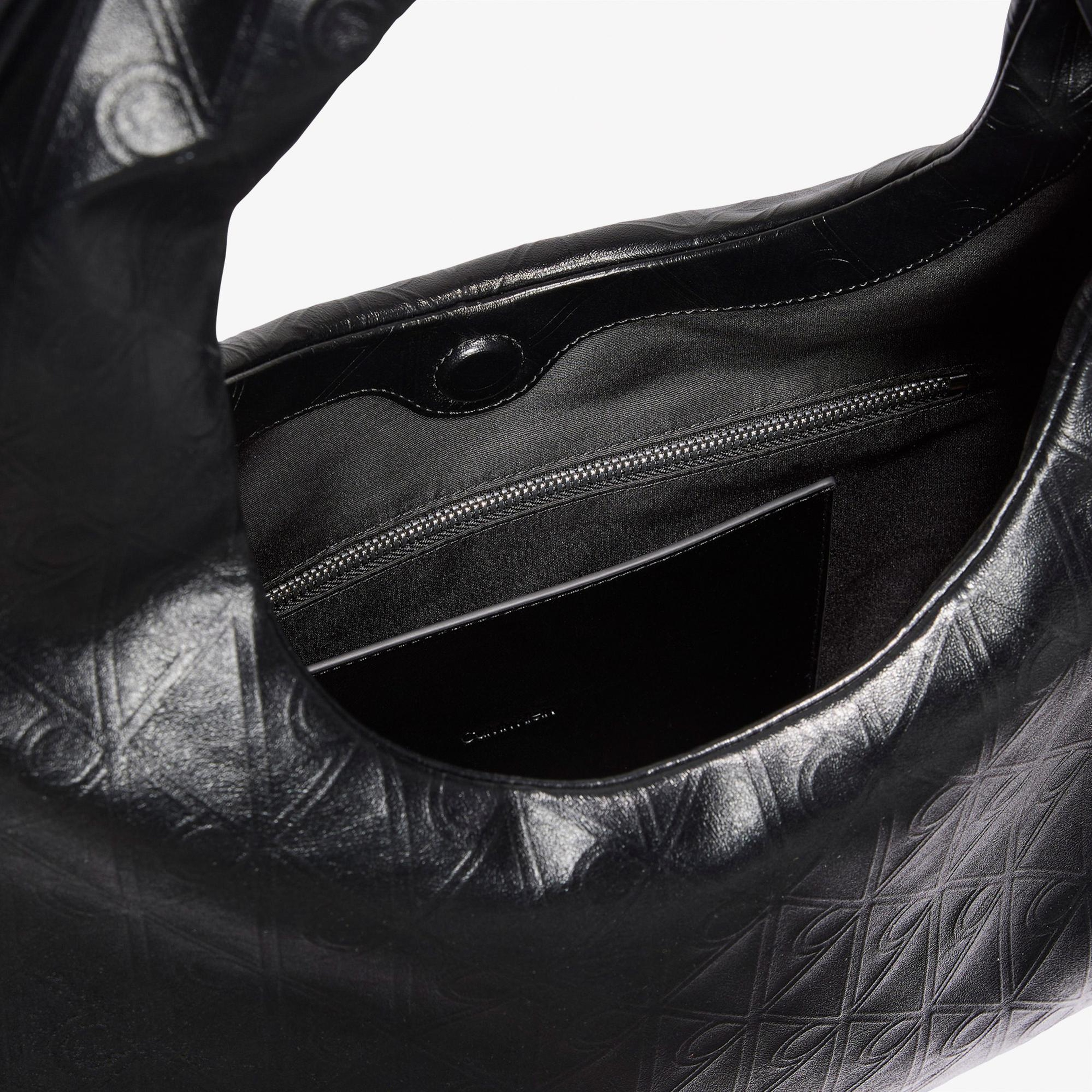 Calvin Klein Emblem Puffer Kadın Siyah Omuz Çantası