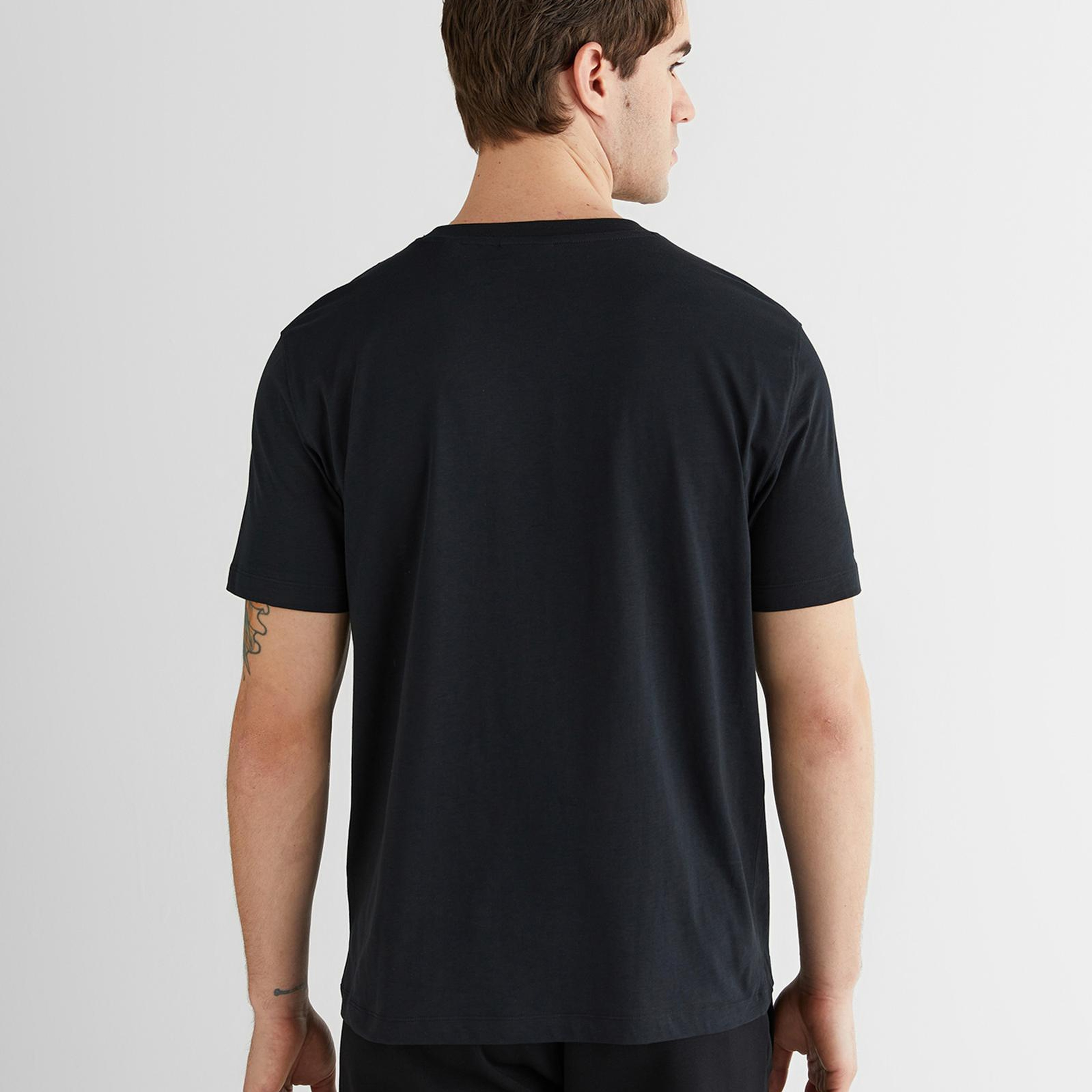 GANT Erkek Siyah Baskılı Kısa Kollu T-Shirt