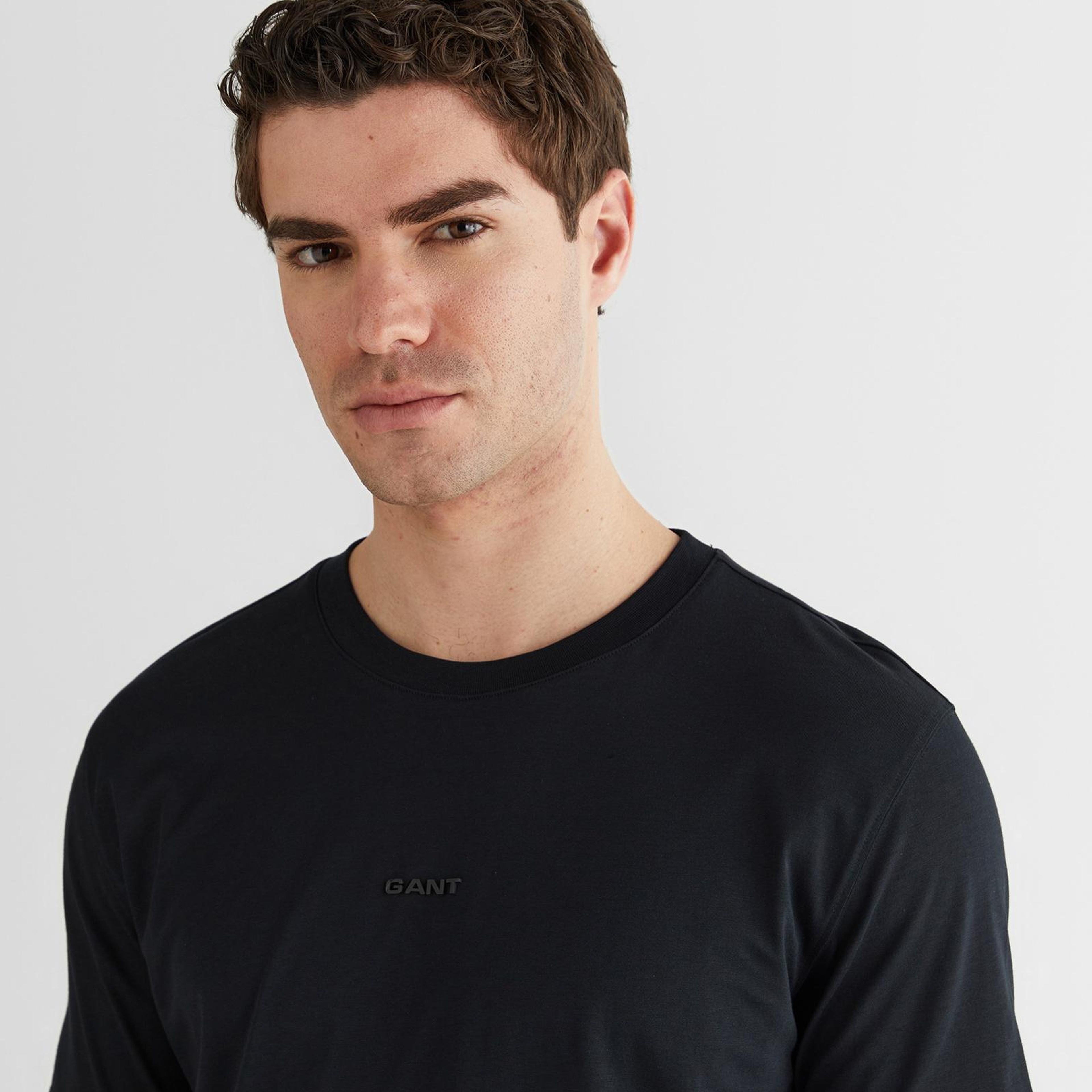 GANT Erkek Siyah Baskılı Kısa Kollu T-Shirt