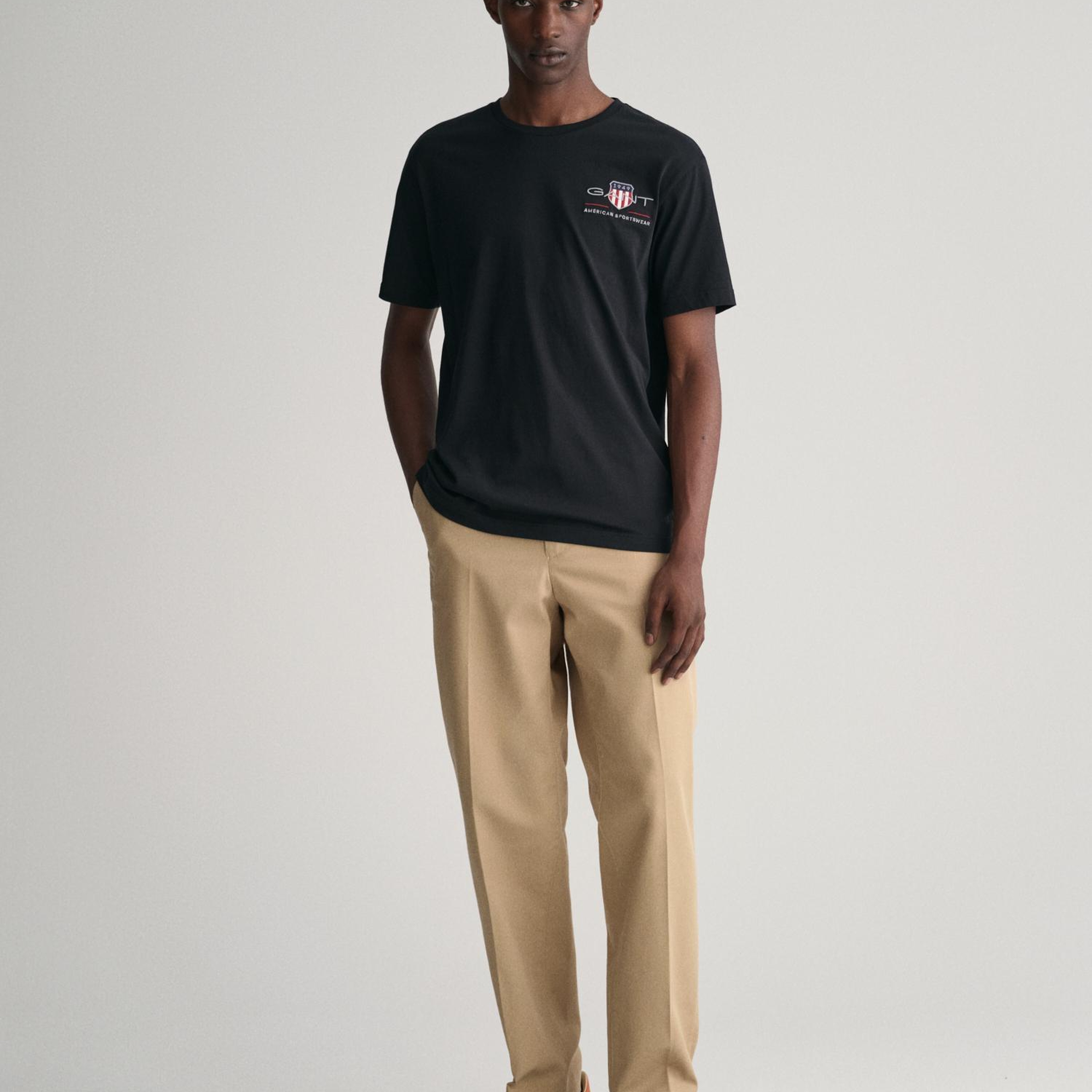 GANT Erkek Siyah Regular Fit Bisiklet Yaka Logolu T-shirt