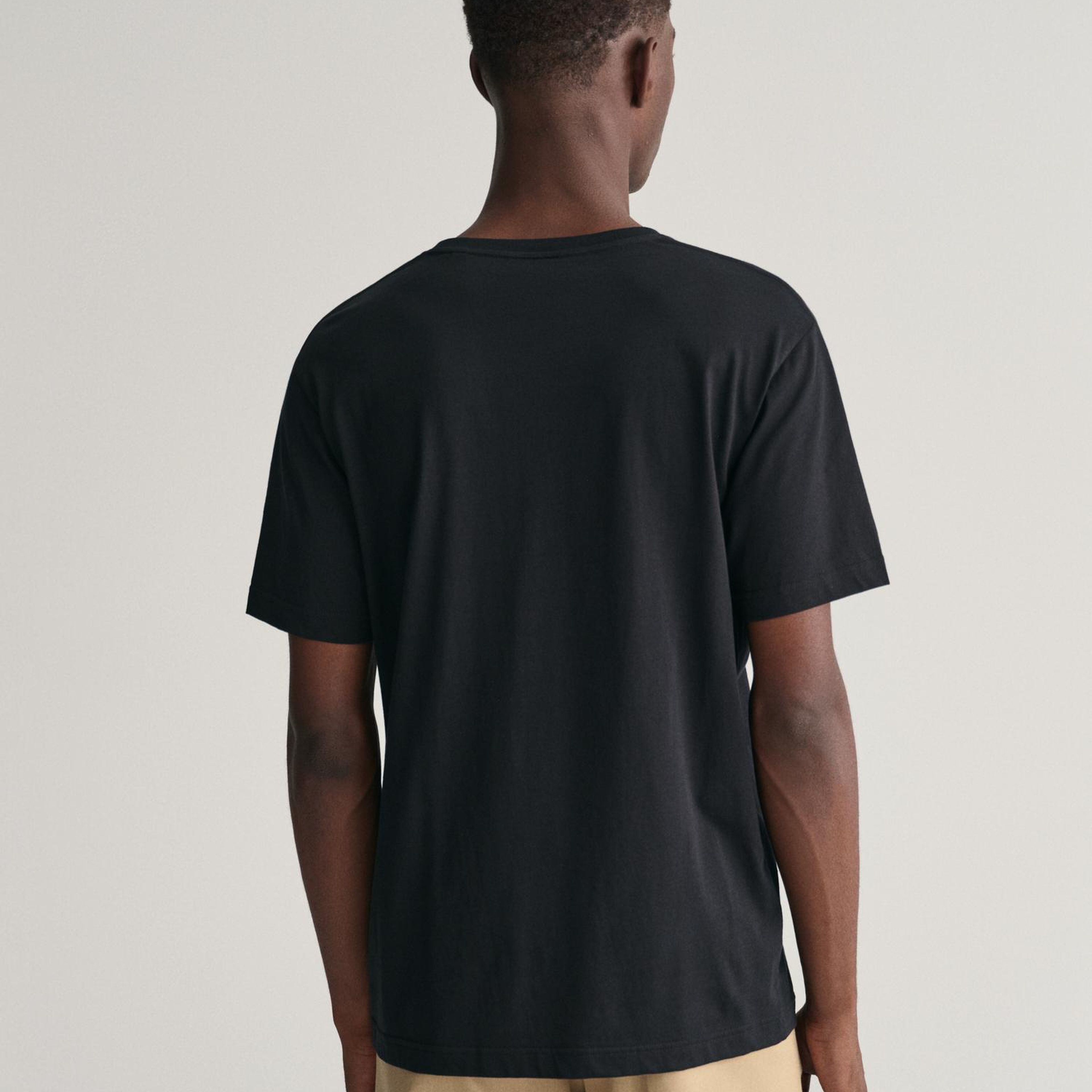 GANT Erkek Siyah Regular Fit Bisiklet Yaka Logolu T-shirt