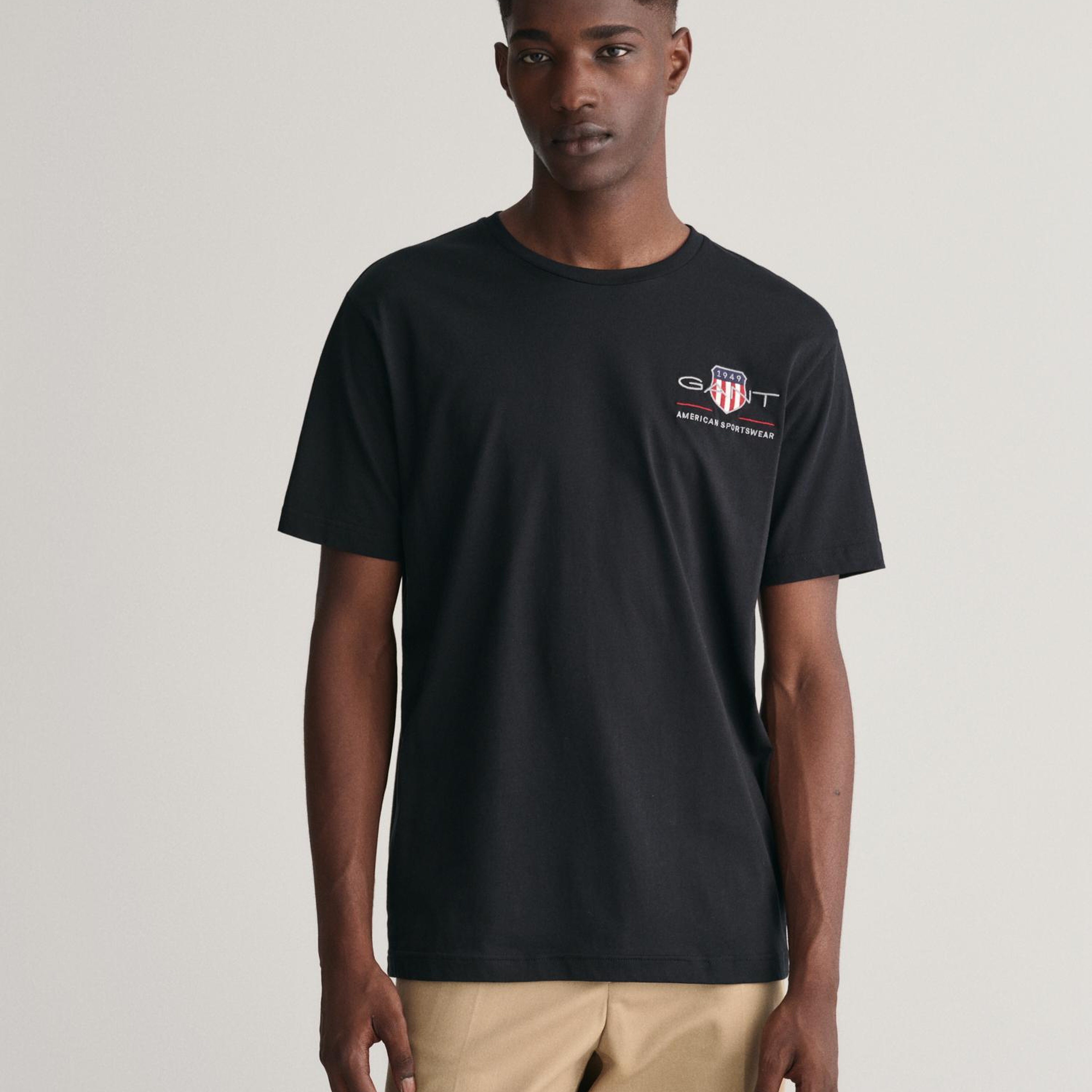 GANT Erkek Siyah Regular Fit Bisiklet Yaka Logolu T-shirt
