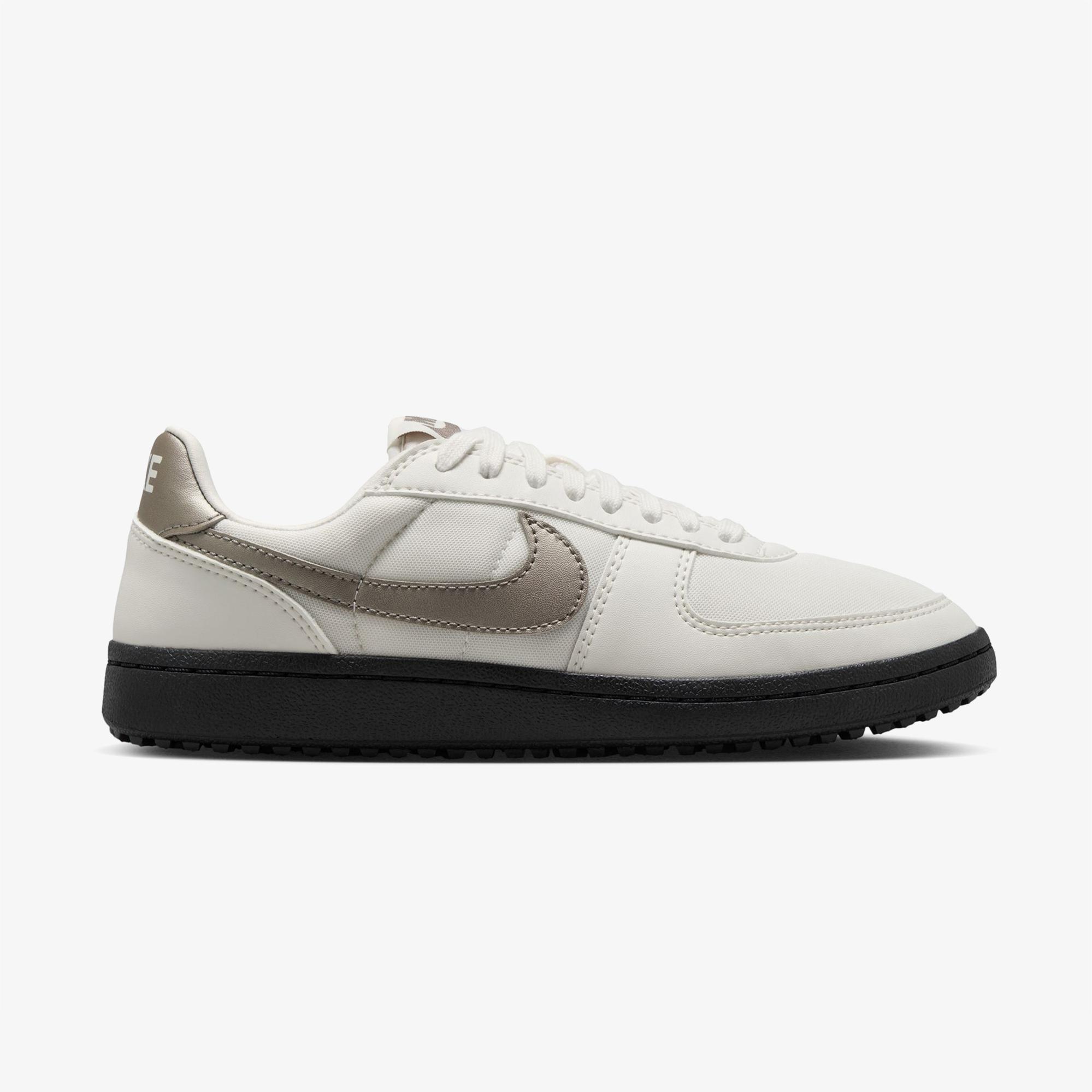 Nike Field General Kadın Beyaz Spor Ayakkabı