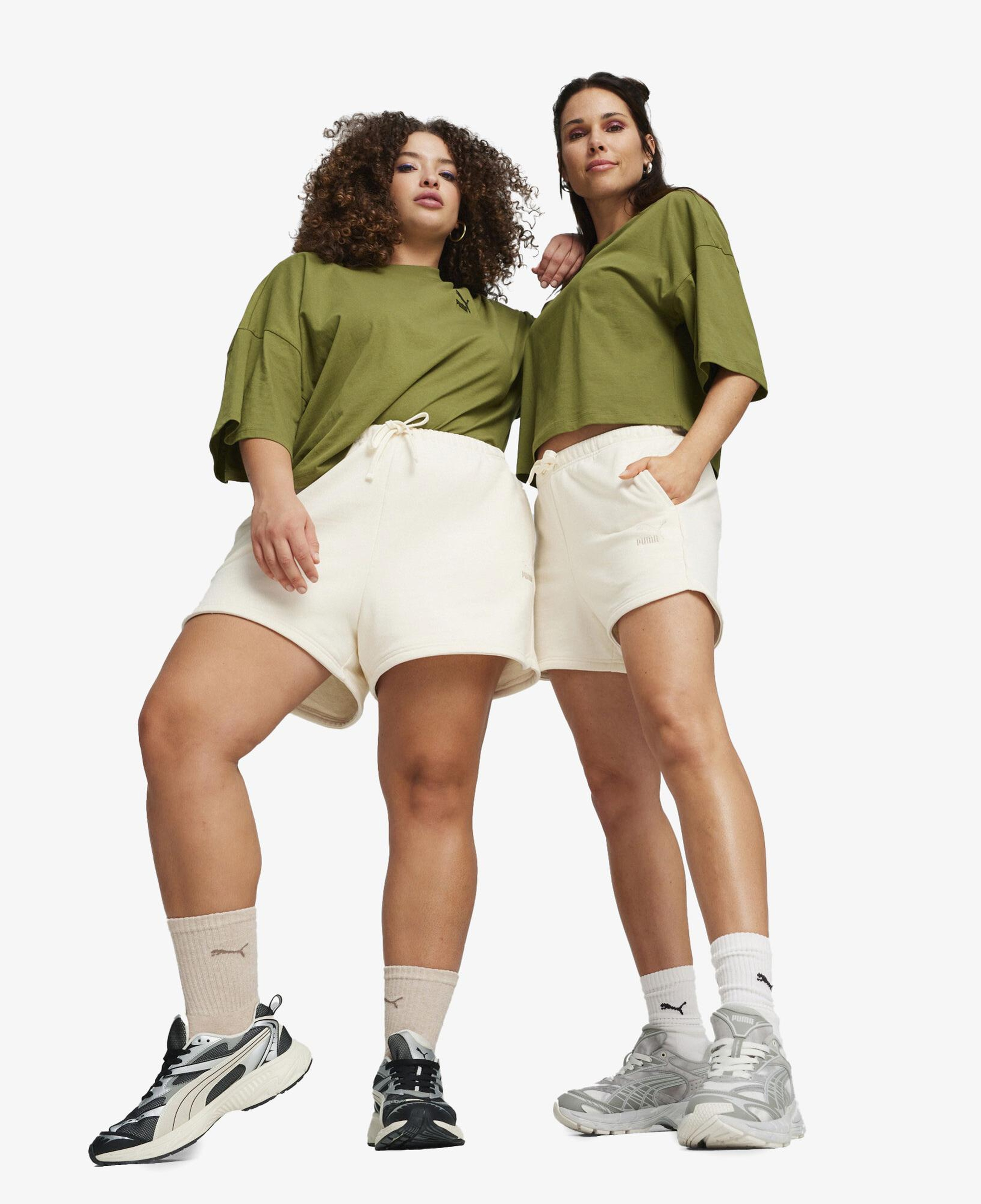 Puma Better Classics Kadın Beyaz Şort