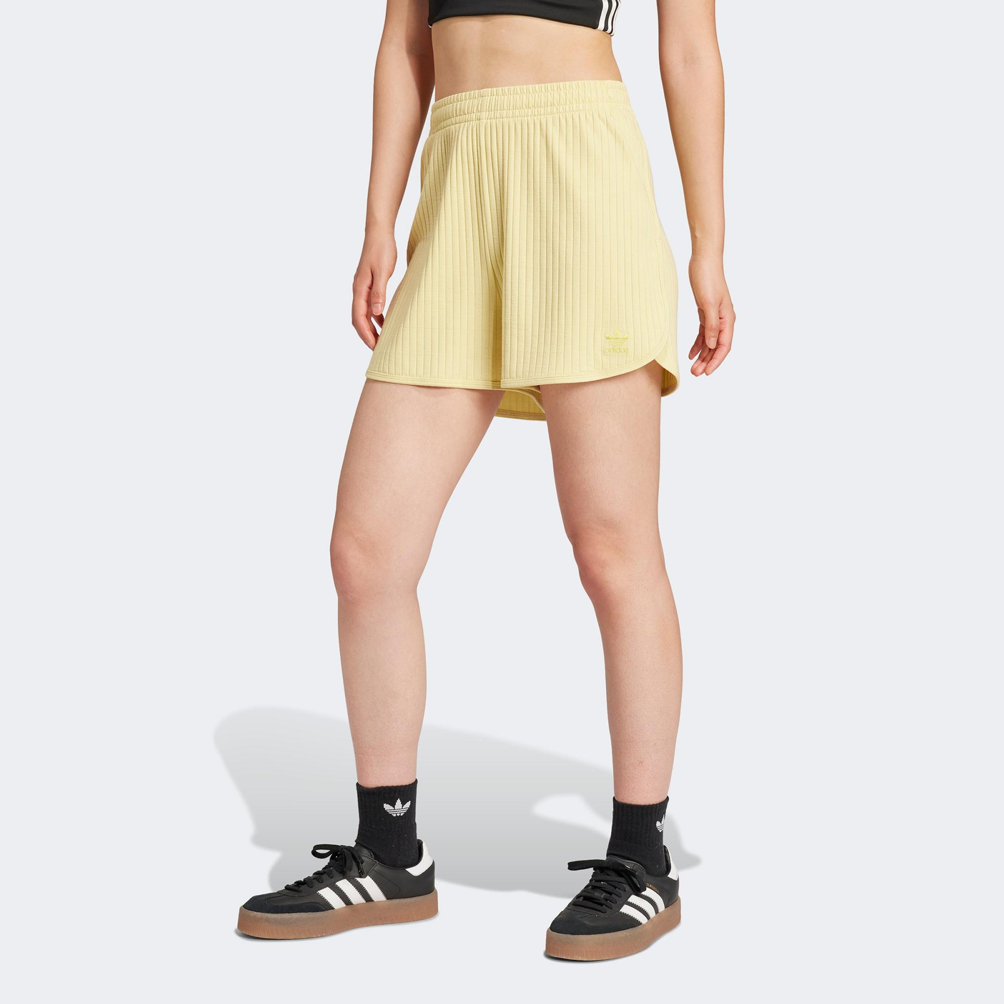 adidas Essentials Wide Rib Sprinter Kadın Sarı Şort