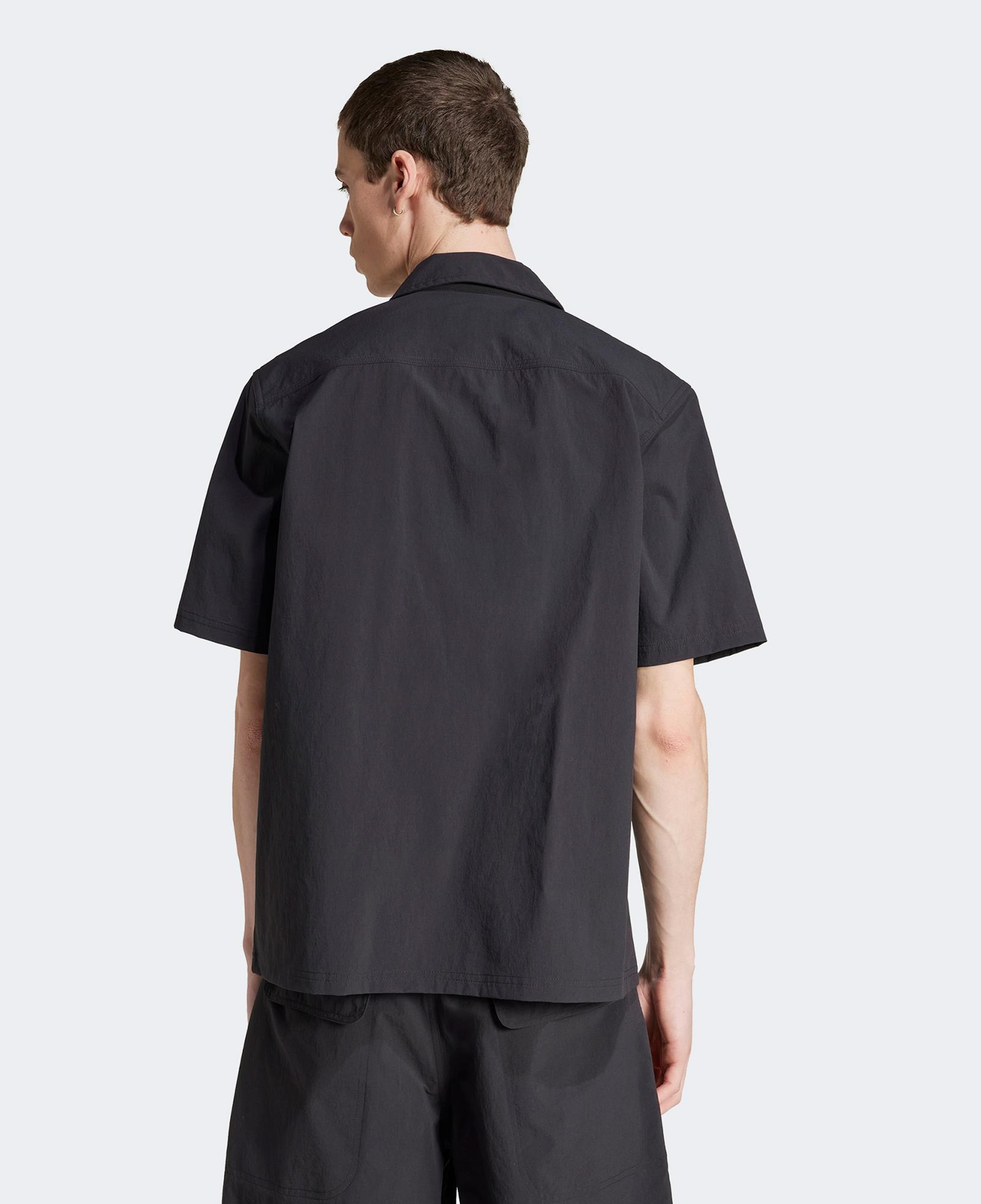 adidas Originals Essentials Erkek Fermuarlı Siyah Gömlek