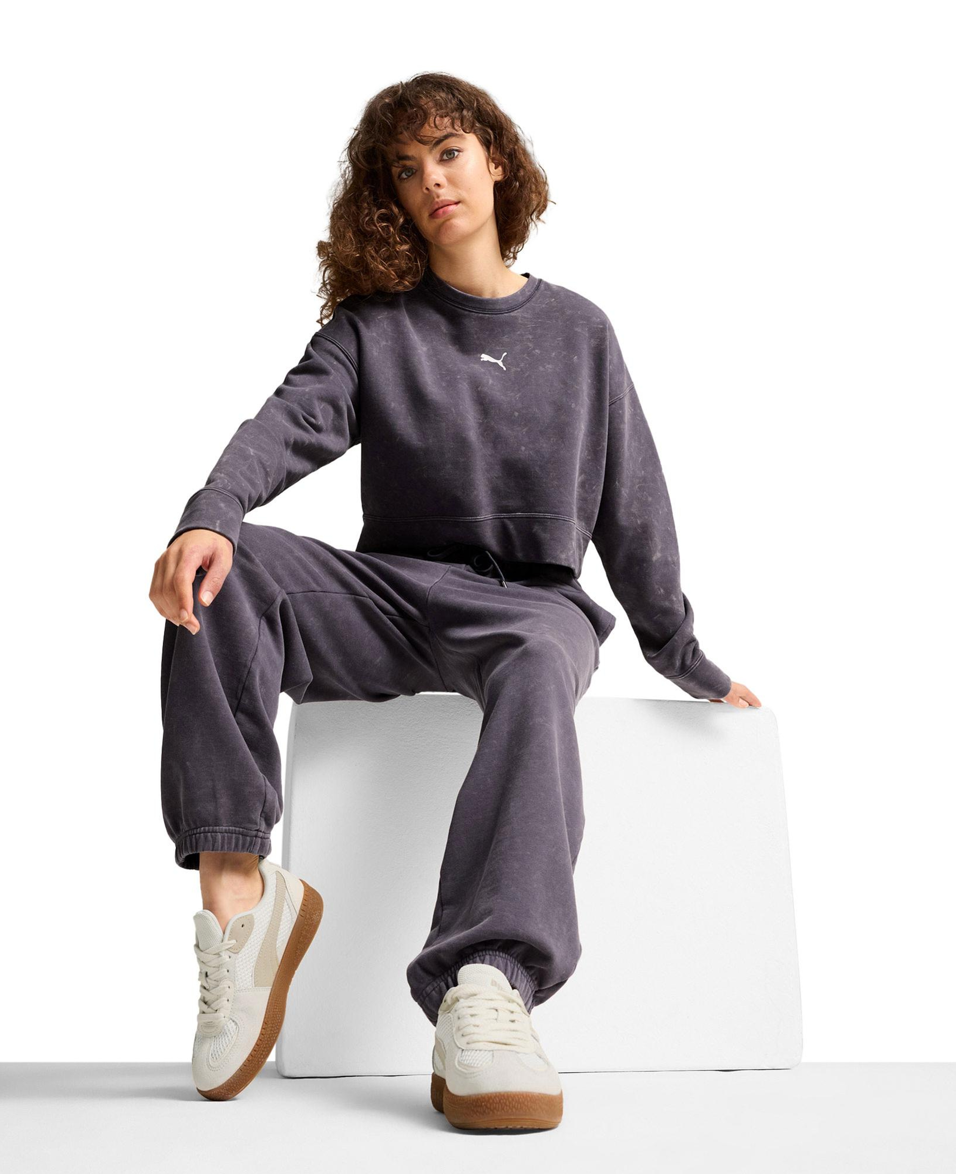 Puma Dare To Relaxed Washed Crew Kadın Gri Sweatshirt