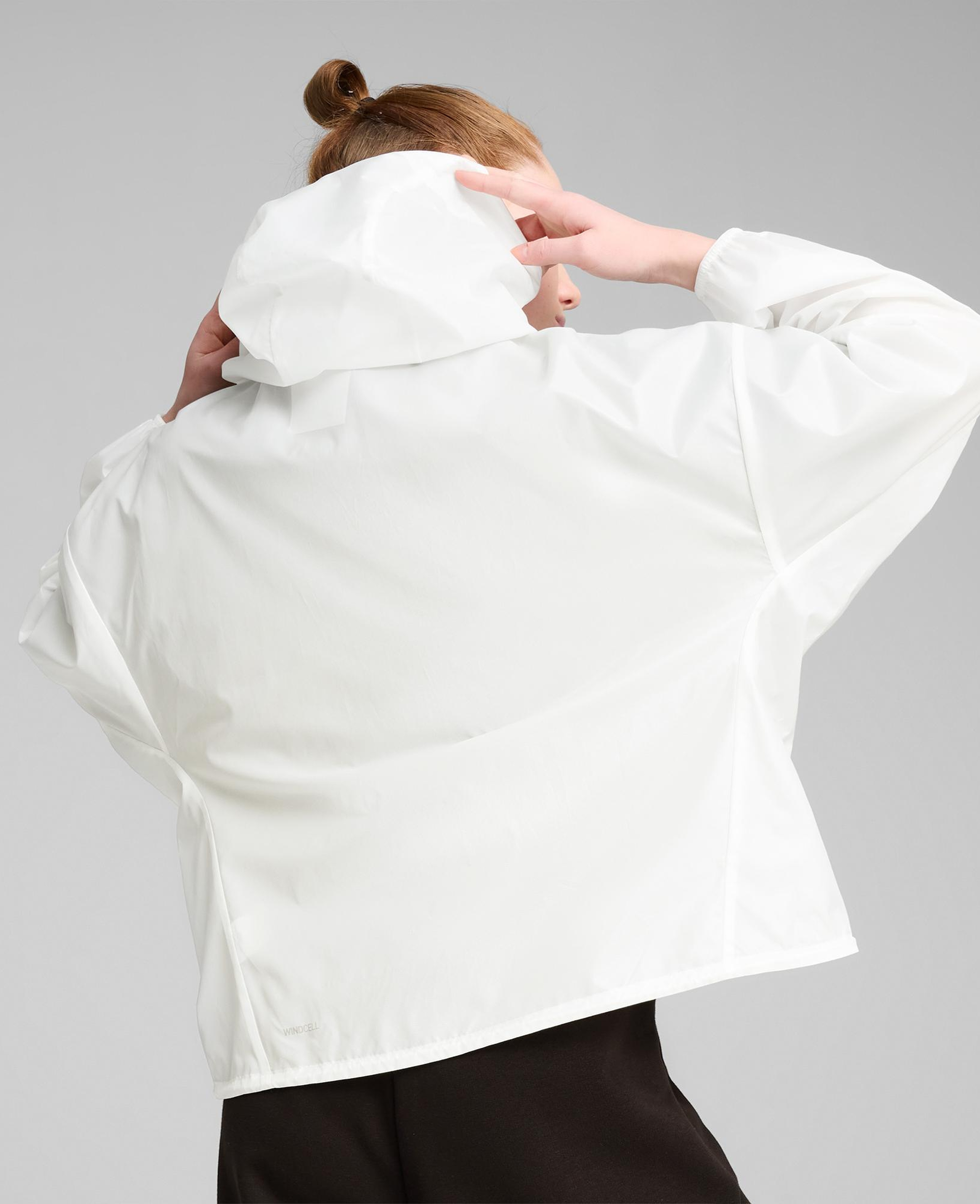 Puma Wardrobe Essentials Oversized Kadın Beyaz Rüzgarlık