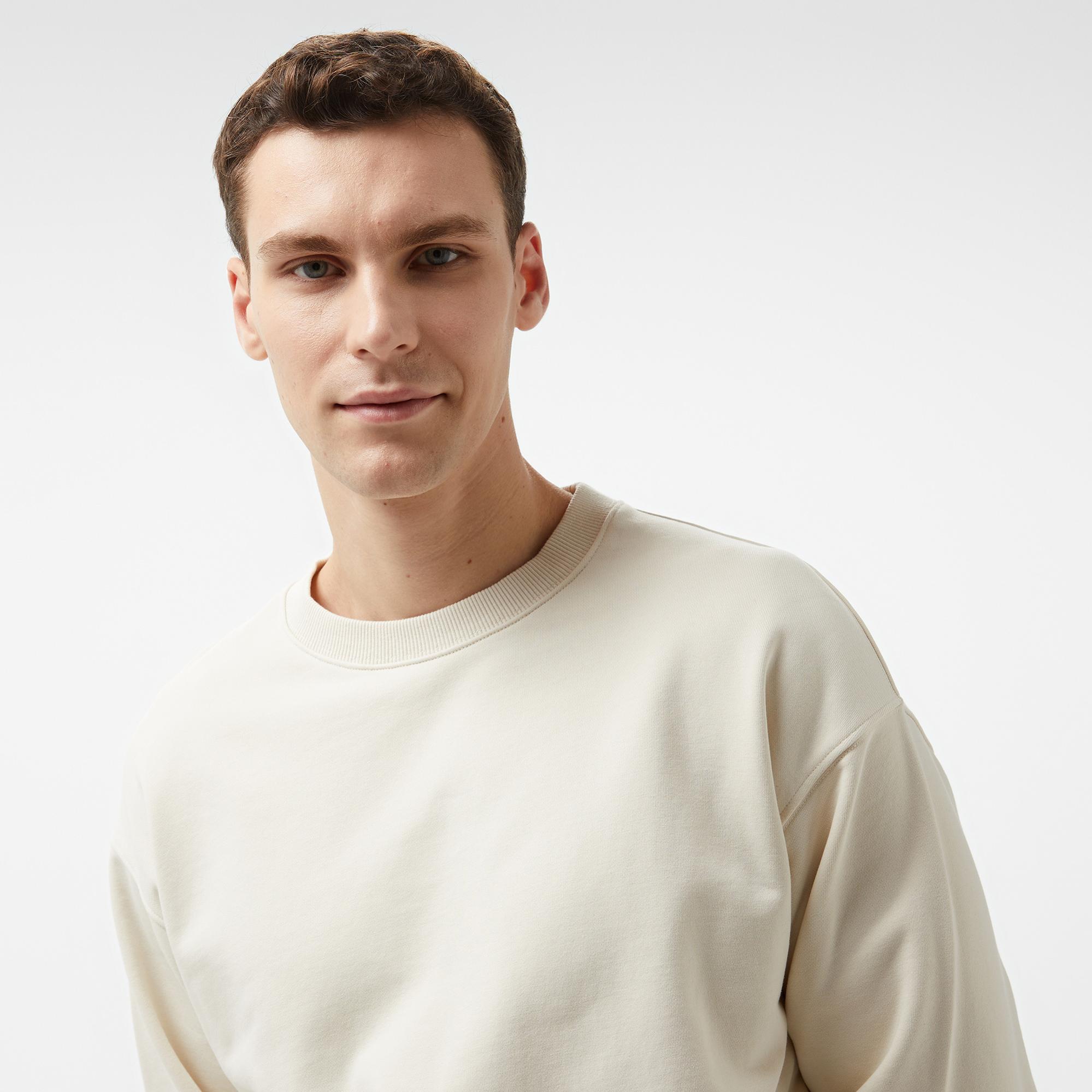The Stay Line Classic Erkek Krem Sweatshirt