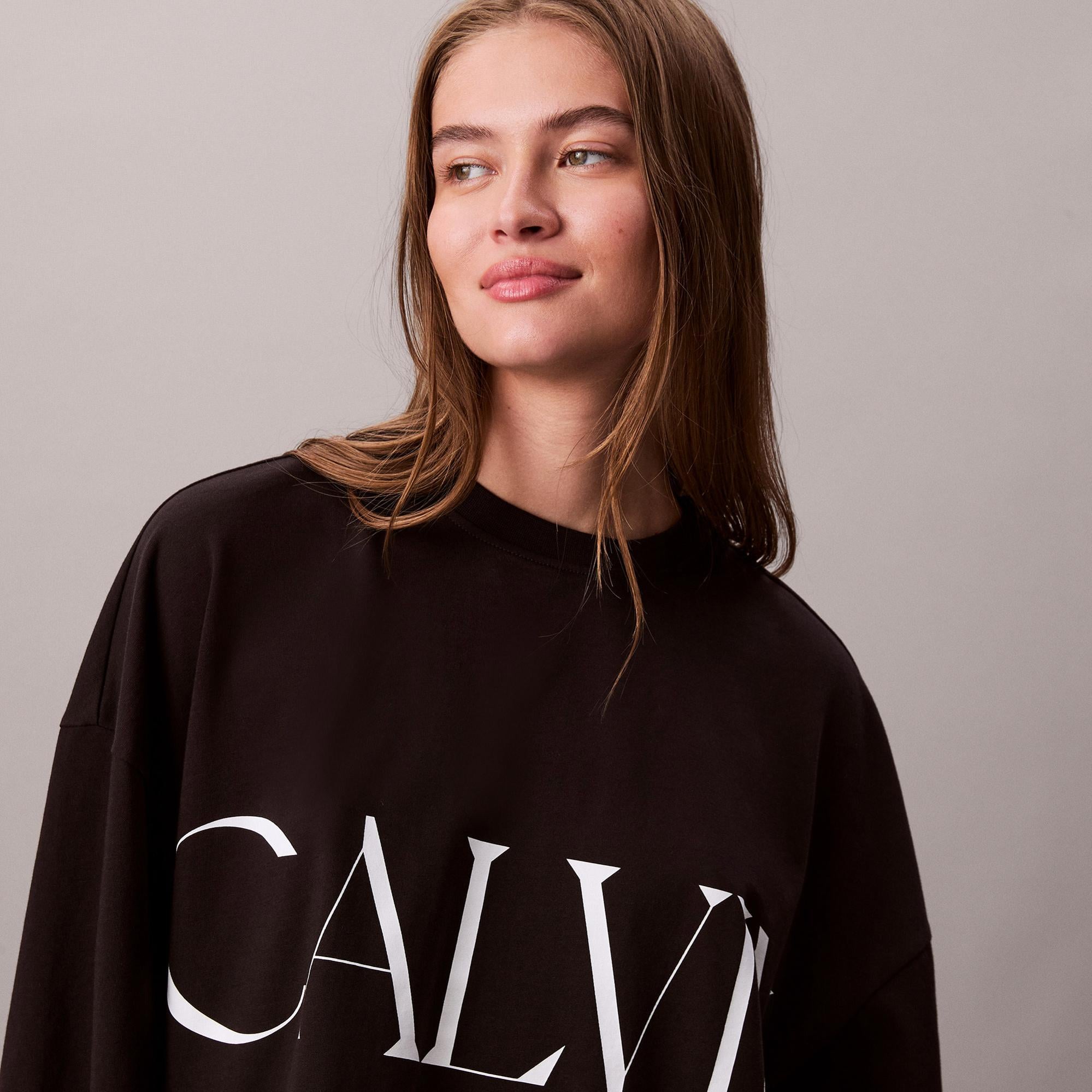 Calvin Klein Cropped Graphic Kadın Siyah Crop T-Shirt