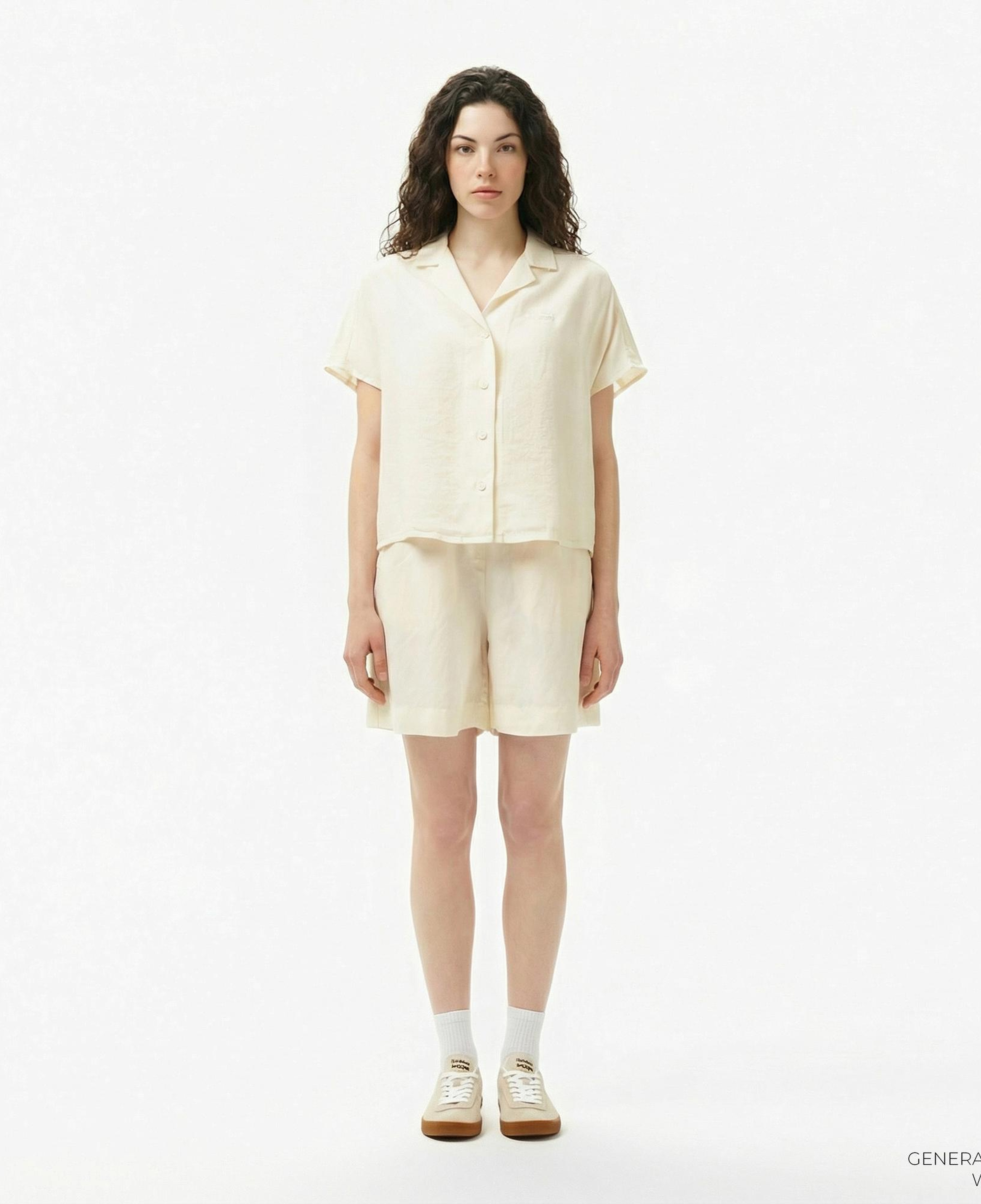 Lacoste Kadın Regular Fit Beyaz Bermuda Şort