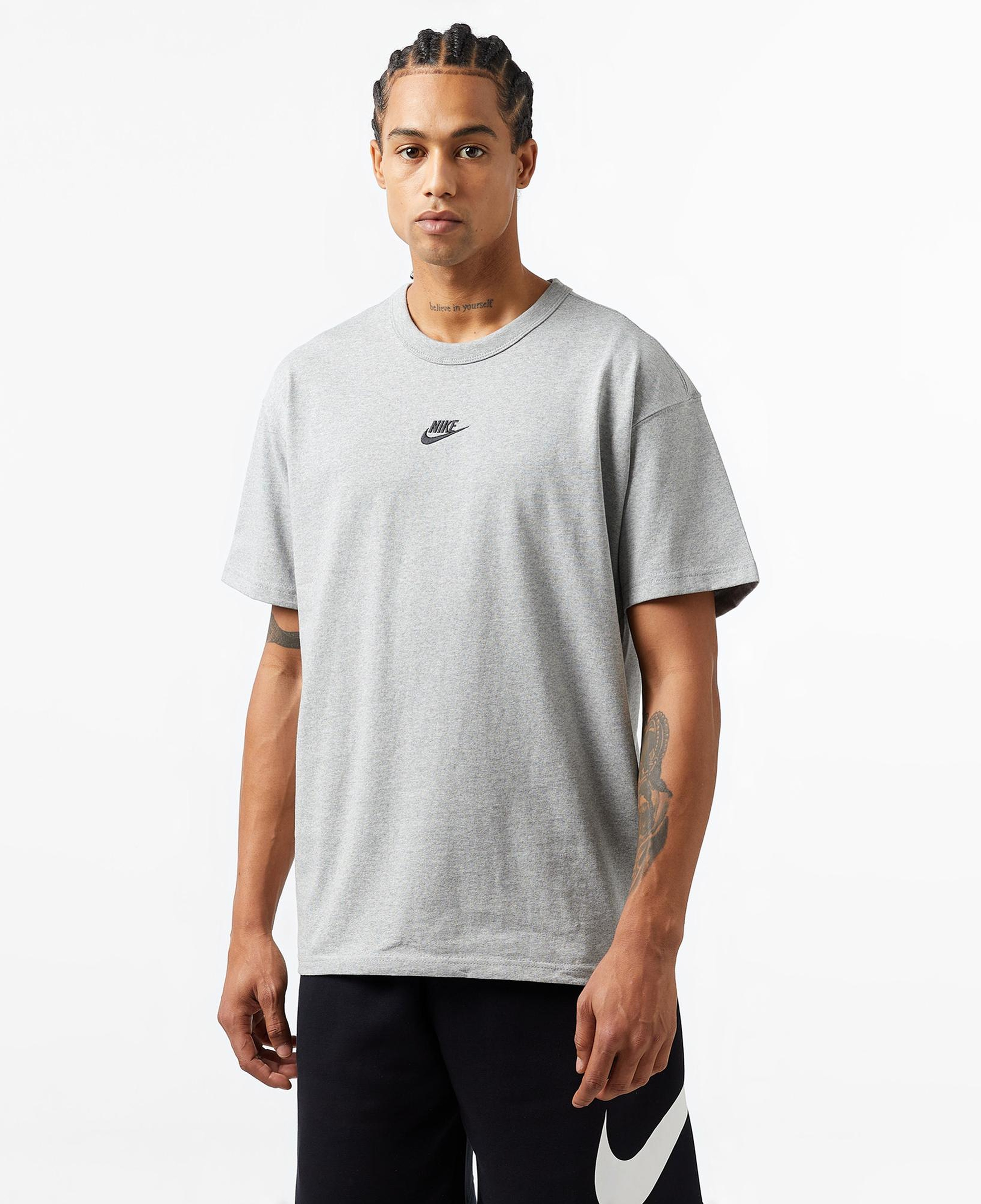 Nike Sportswear Premium Essential Sustainable Erkek Gri T-Shirt