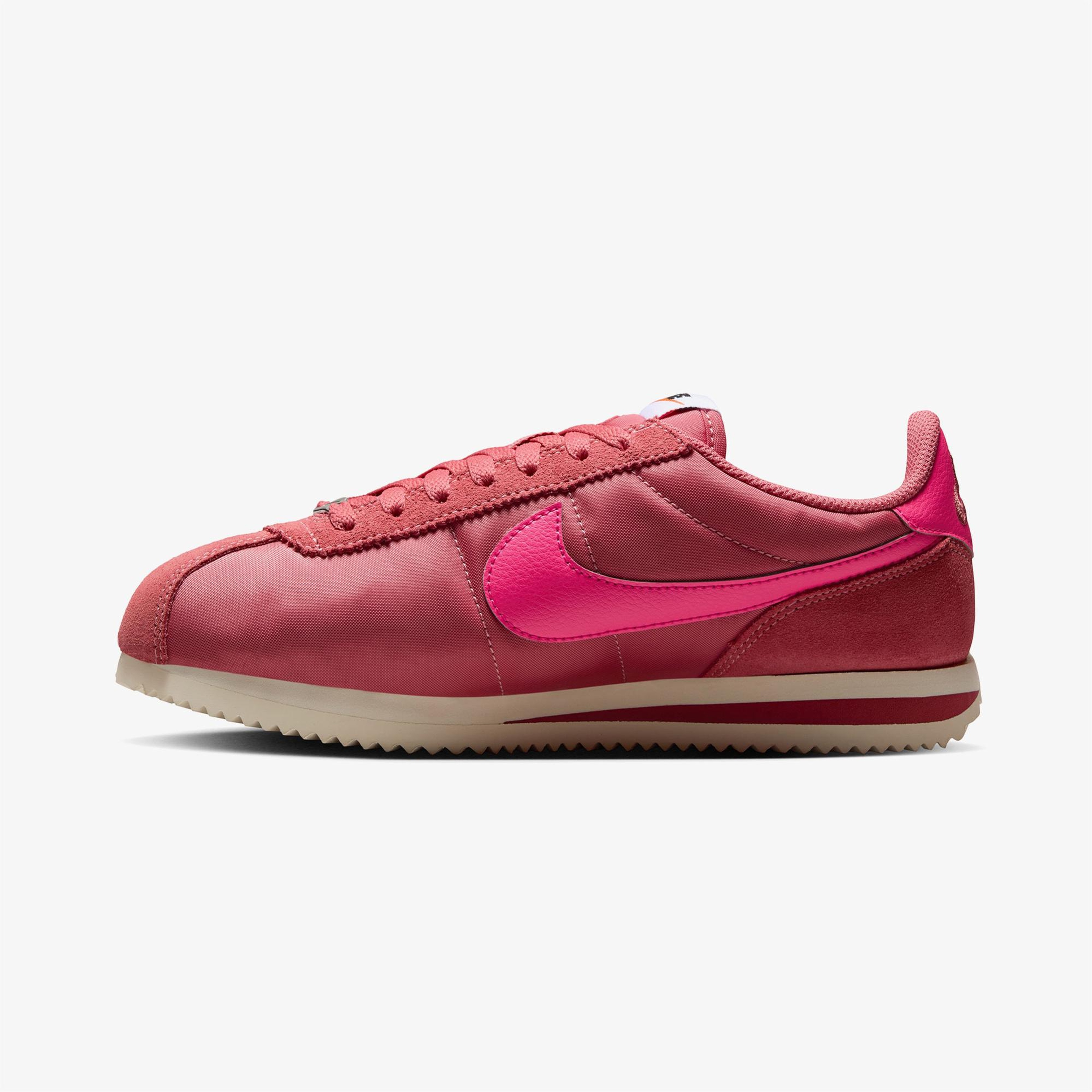 Nike Cortez Kadın Pembe Spor Ayakkabı