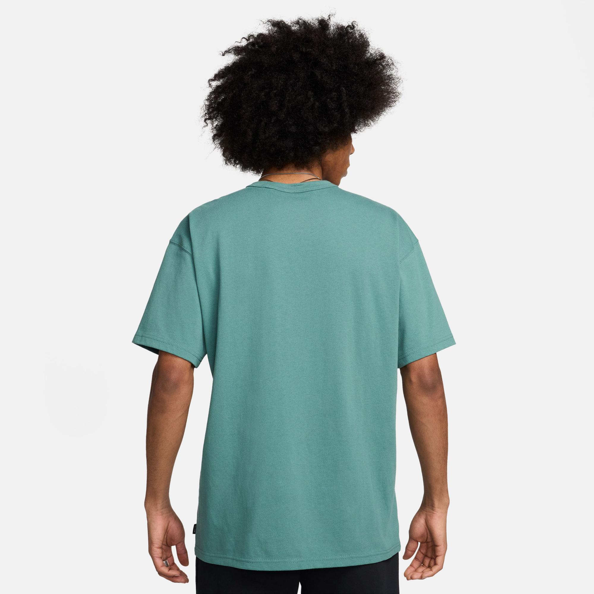 Nike Sportswear Premium Essentials Erkek Yeşil T-Shirt