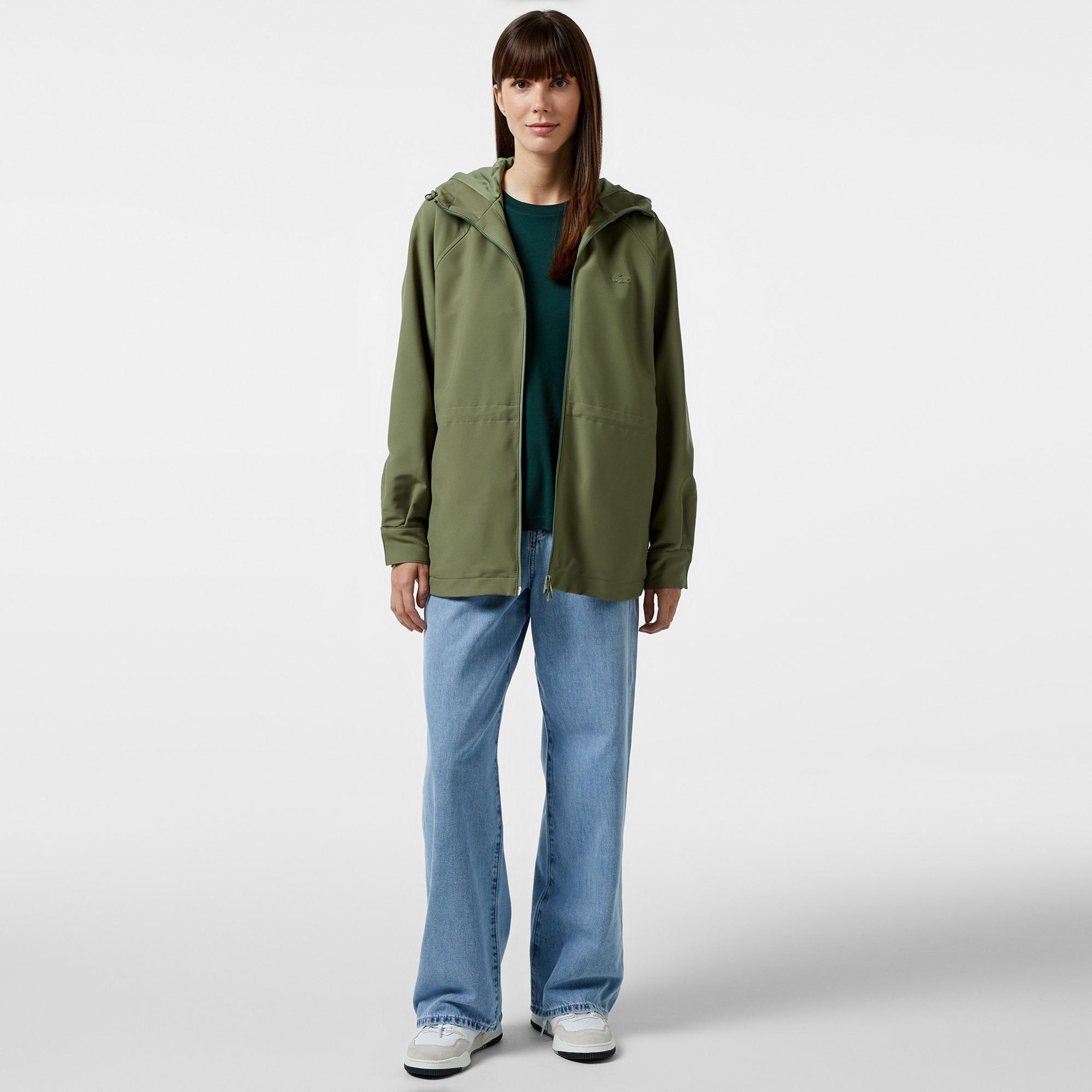 Lacoste Kadın Relaxed Fit Kapüşonlu Haki Yağmurluk