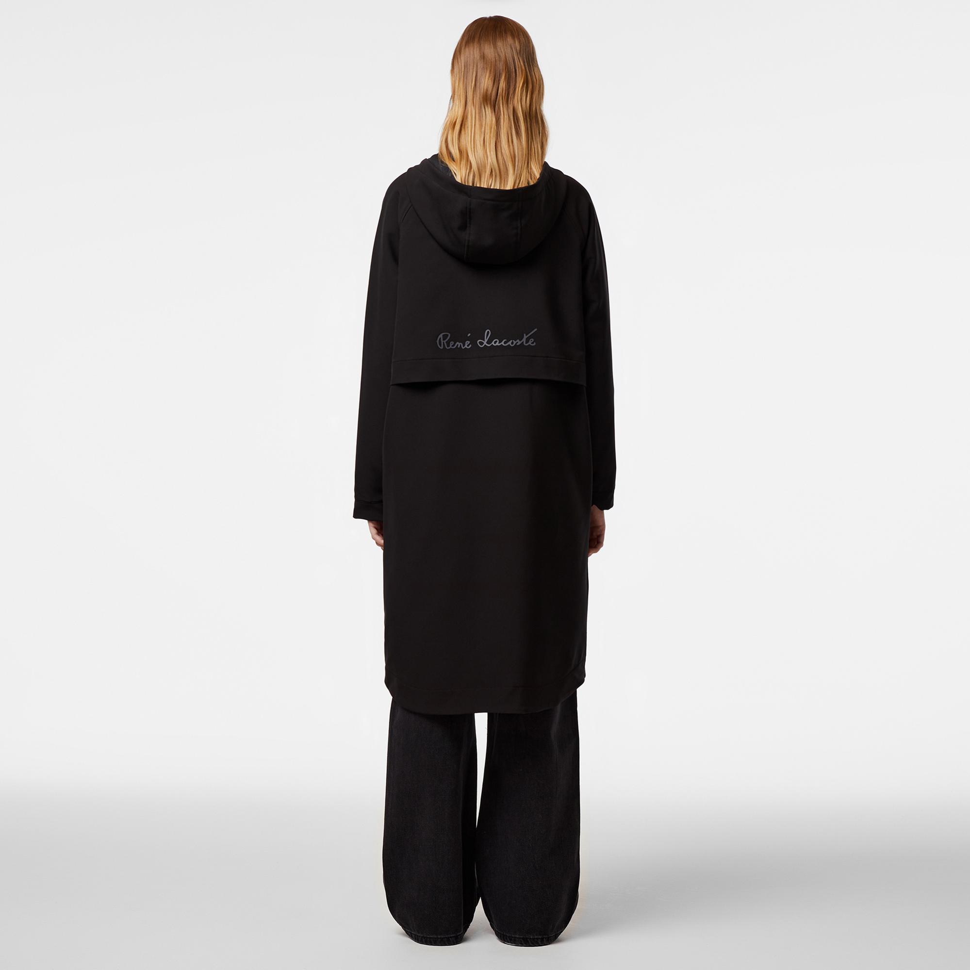 Lacoste Kadın Relaxed Fit Uzun Kollu Kapüşonlu Siyah Yağmurluk