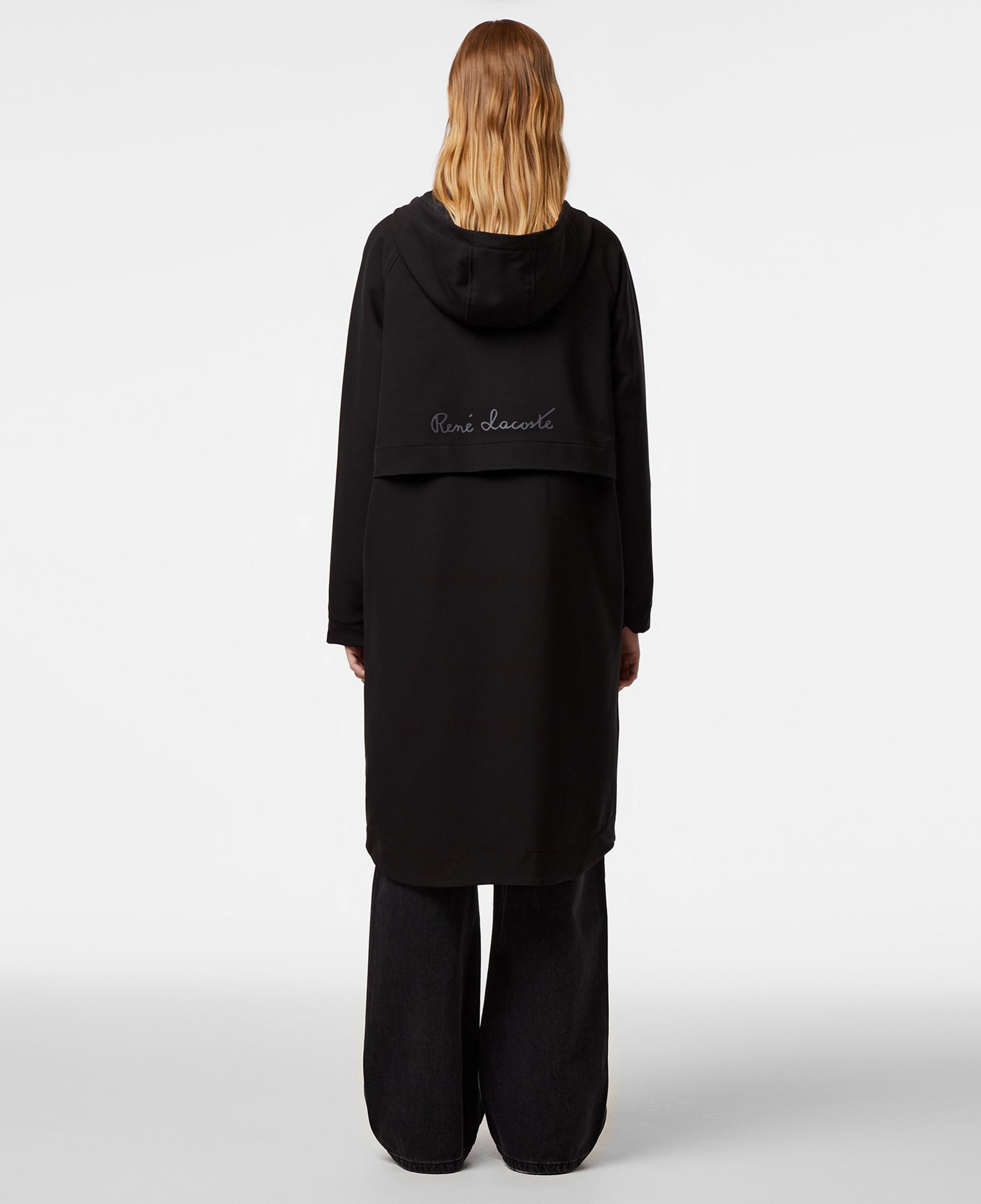 Lacoste Kadın Relaxed Fit Uzun Kollu Kapüşonlu Siyah Yağmurluk