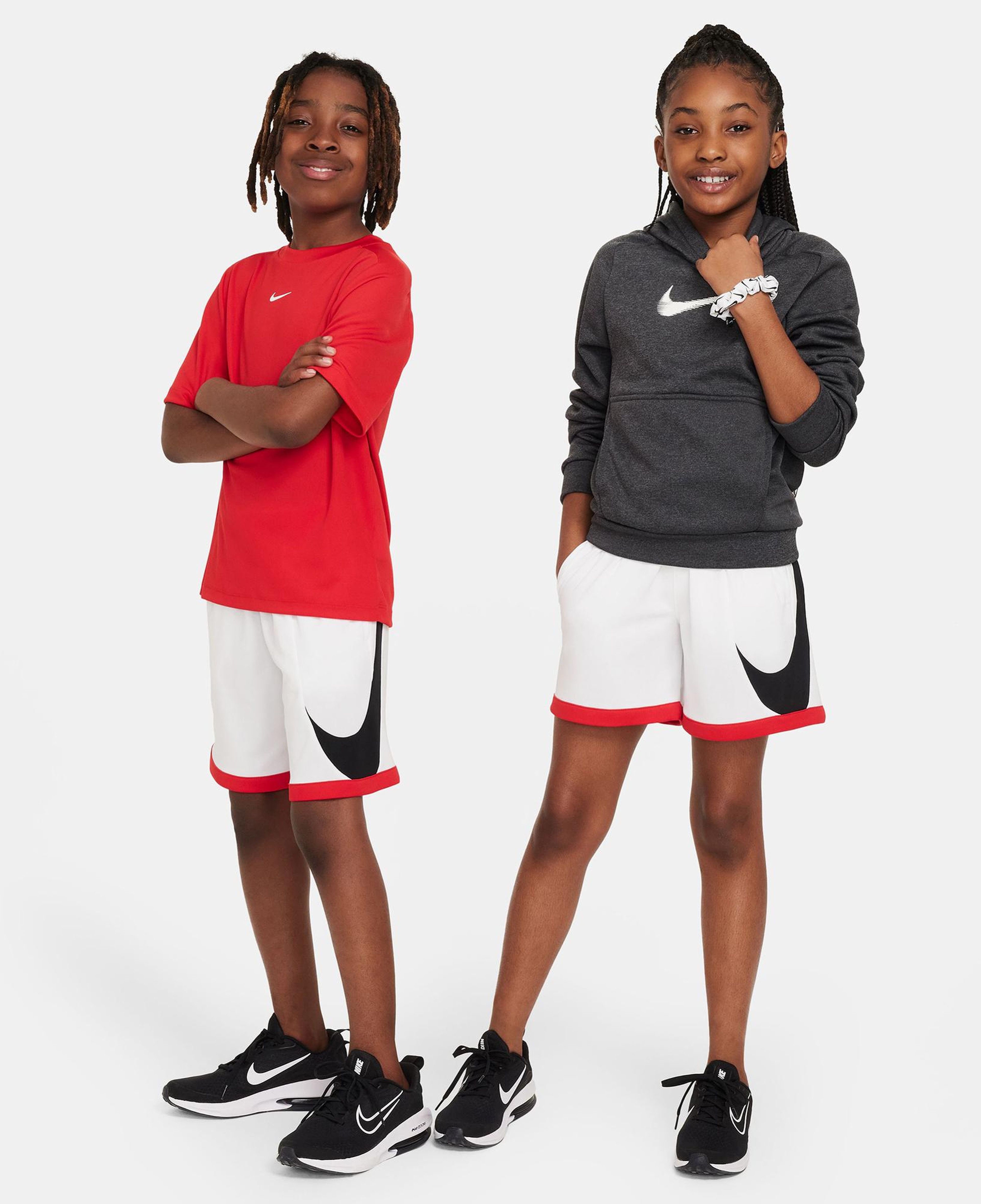 Nike Dri-Fit Multi+ Swoosh Çocuk Beyaz Şort