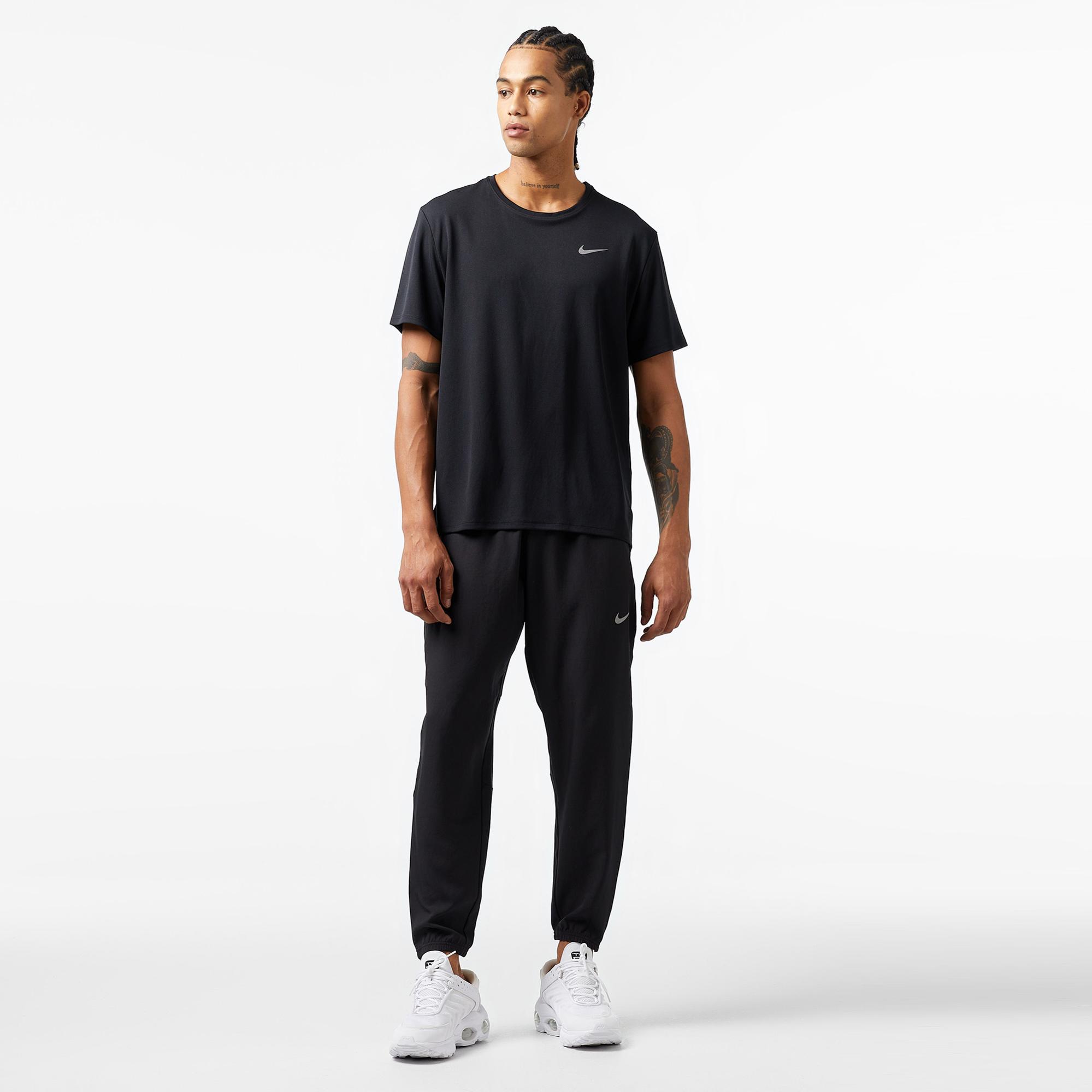 Nike Dri-Fit Miler Erkek Siyah T-Shirt