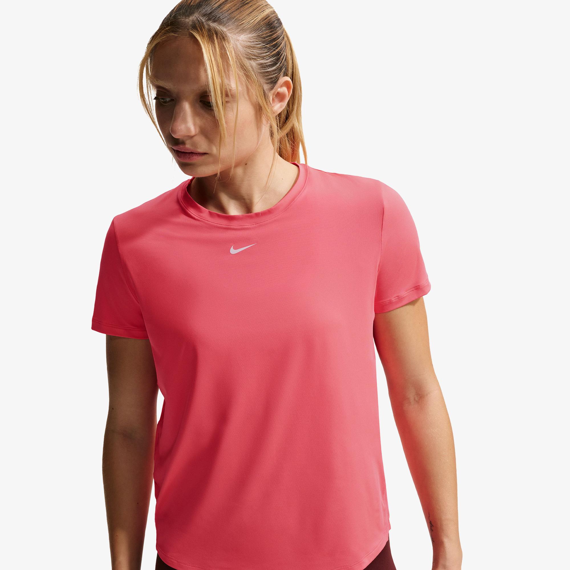 Nike One Classic Dri-Fit Kadın Pembe T-Shirt