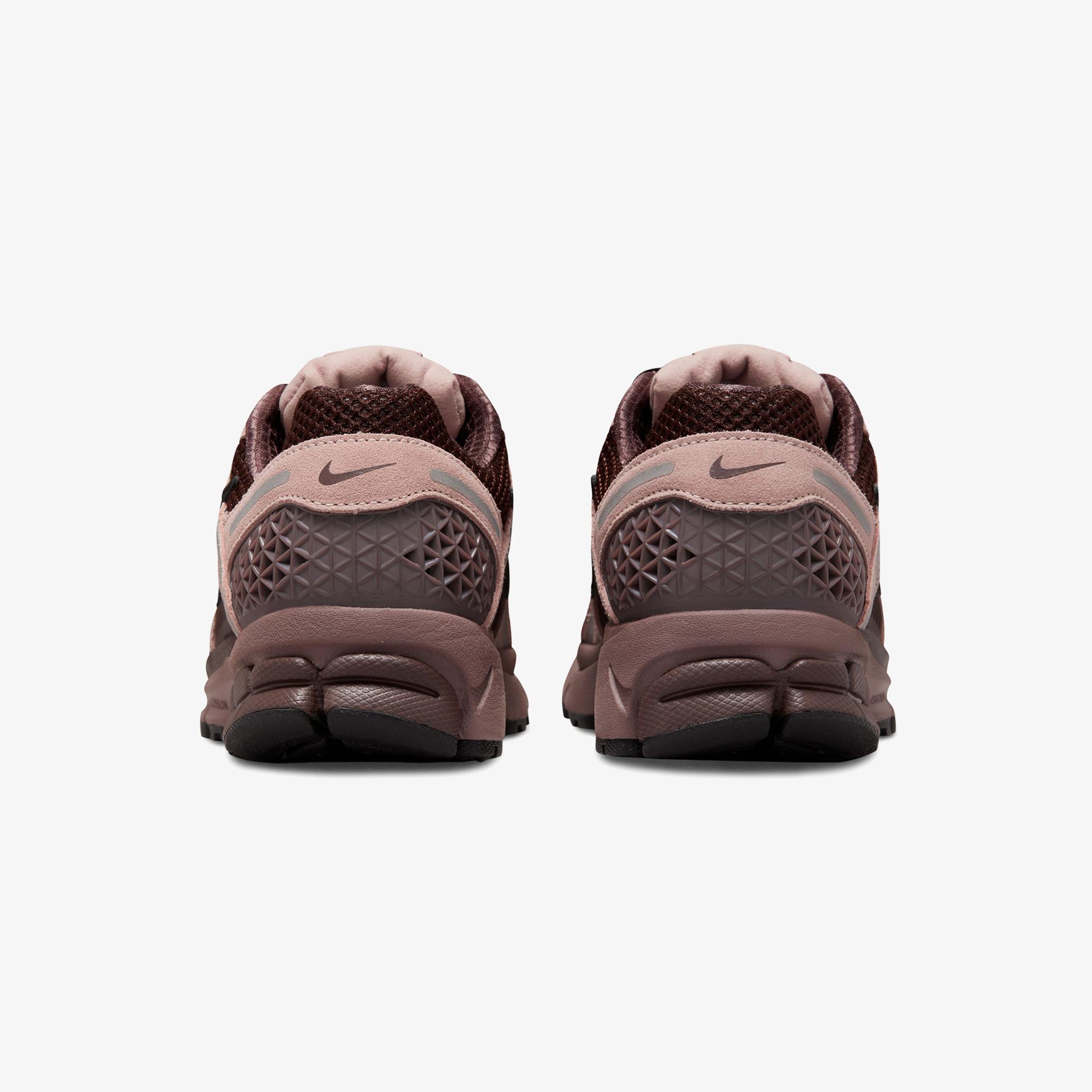 Nike Zoom Vomero 5 Kadın Kahverengi Spor Ayakkabı