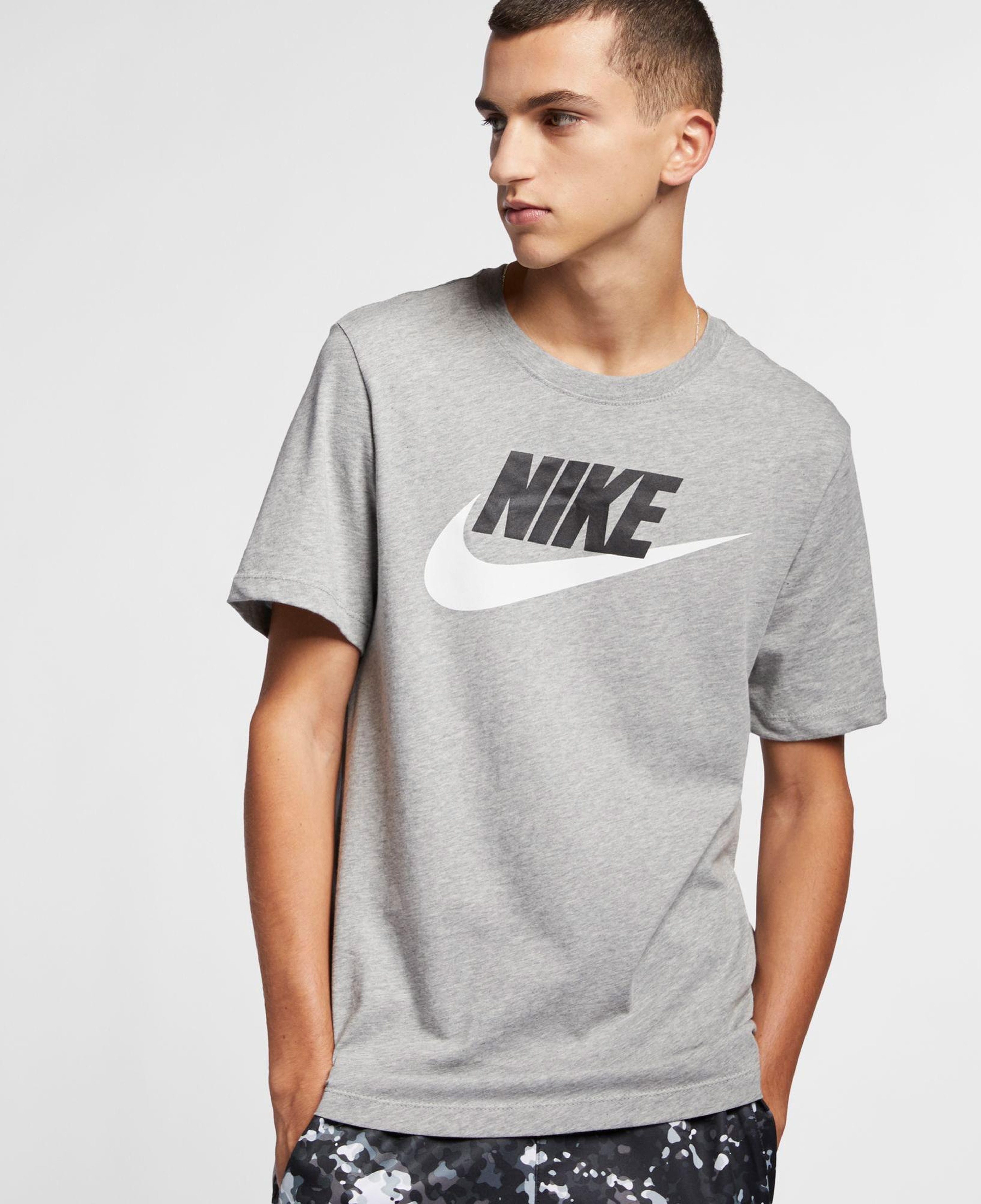 Nike Sportswear Icon Futura Erkek Gri T-Shirt