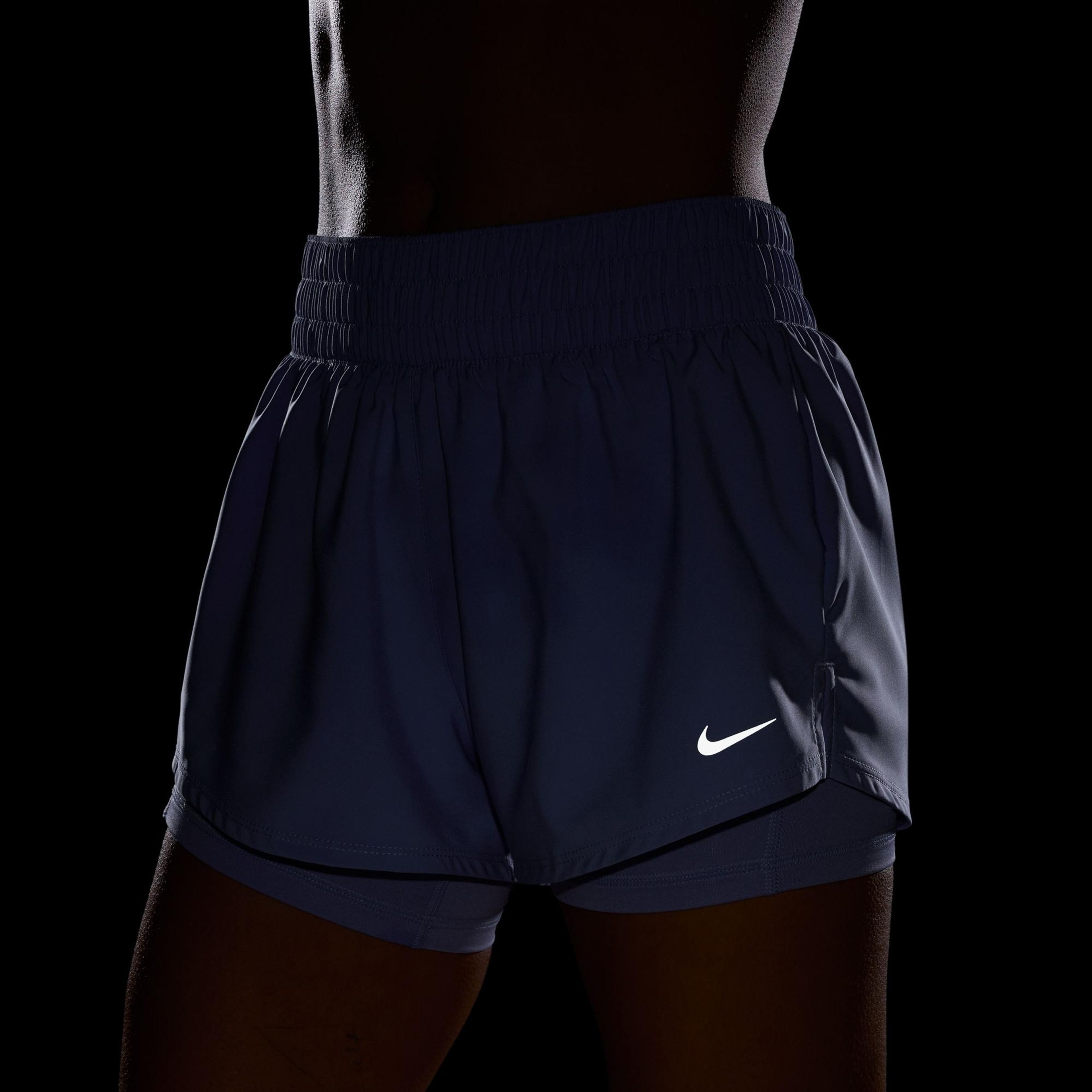 Nike One Dri-Fit 8 cm Kadın Mor Şort