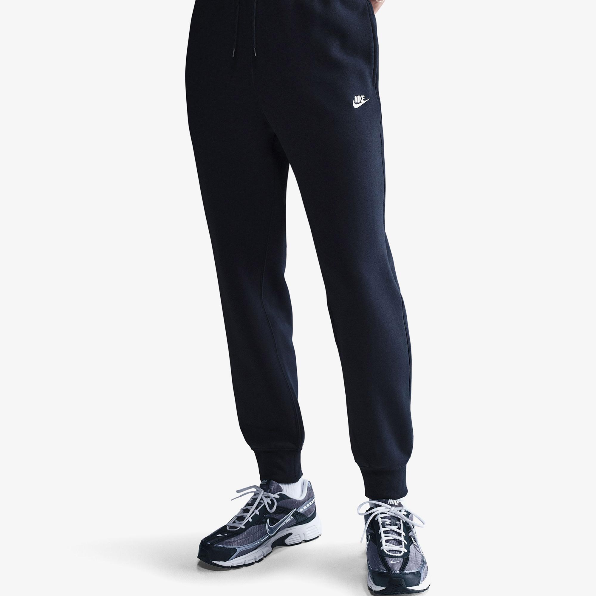 Nike Club Erkek Lacivert Eşofman Altı