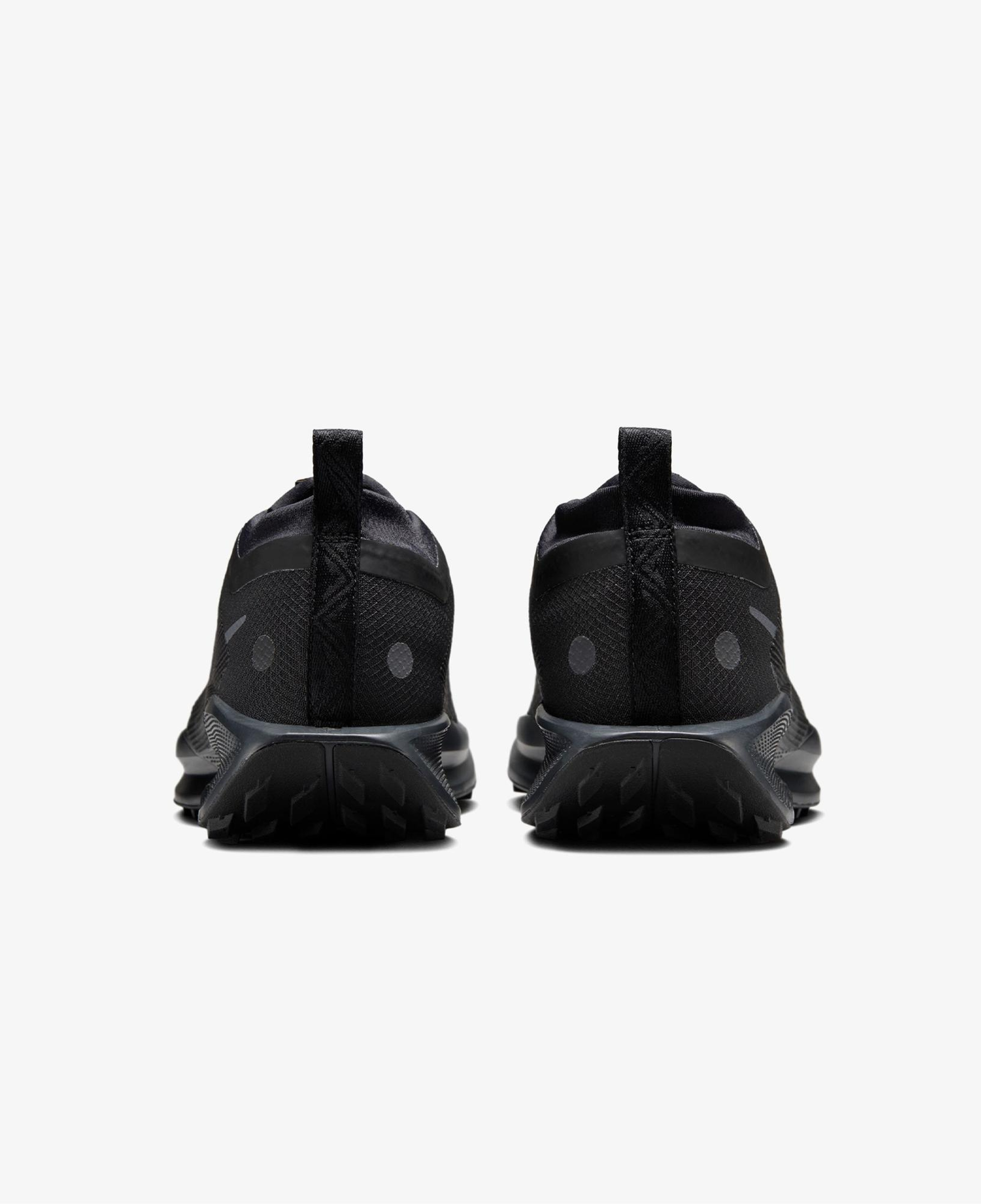 Nike Pegasus Trail 5 Gore-Tex Kadın Siyah Koşu Ayakkabısı