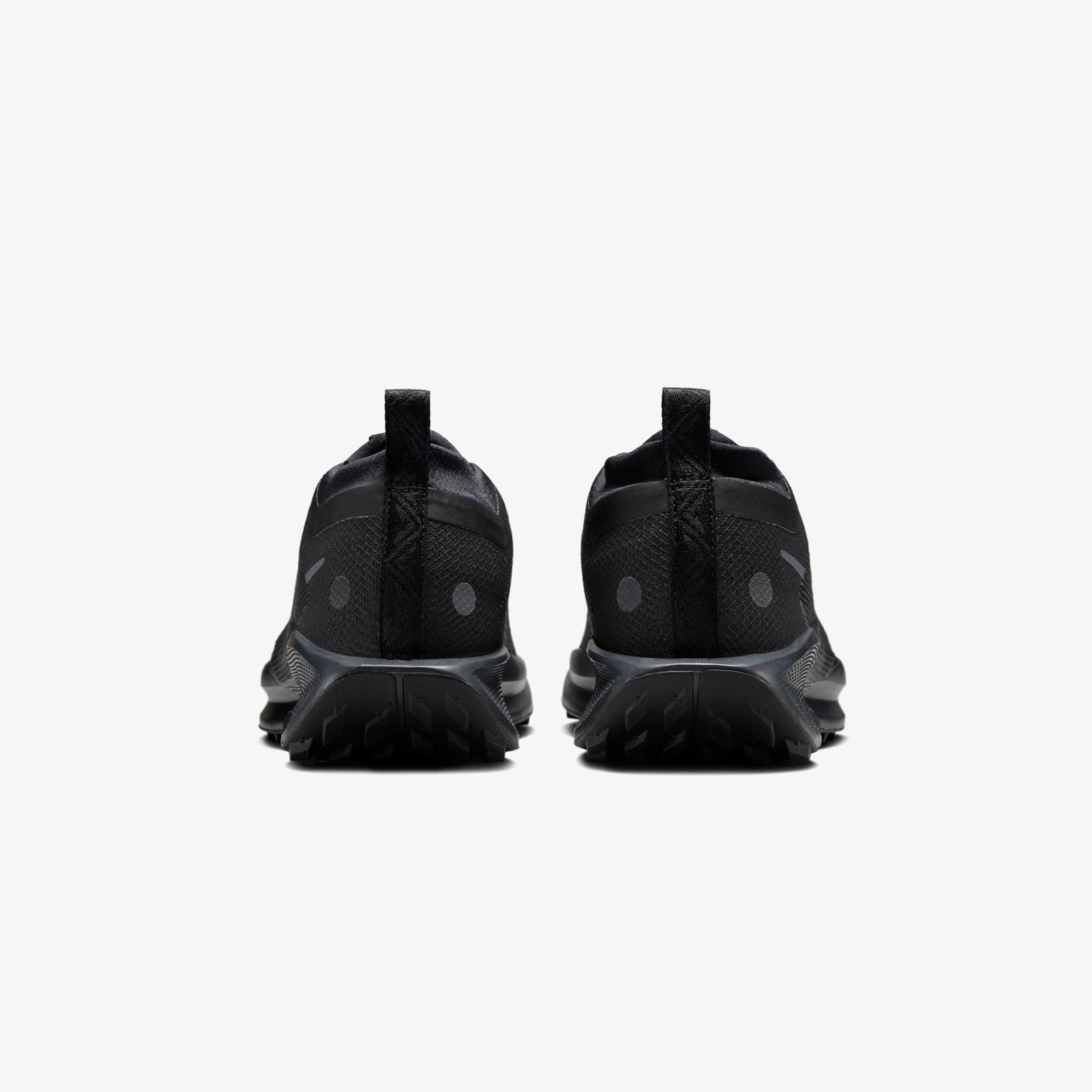 Nike Pegasus Trail 5 Gore-Tex Kadın Siyah Koşu Ayakkabısı