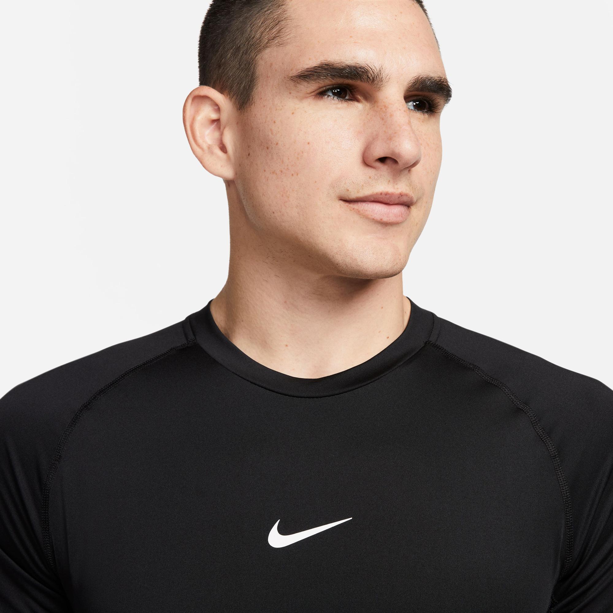 Nike Dri-Fit Form Erkek Siyah T-Shirt