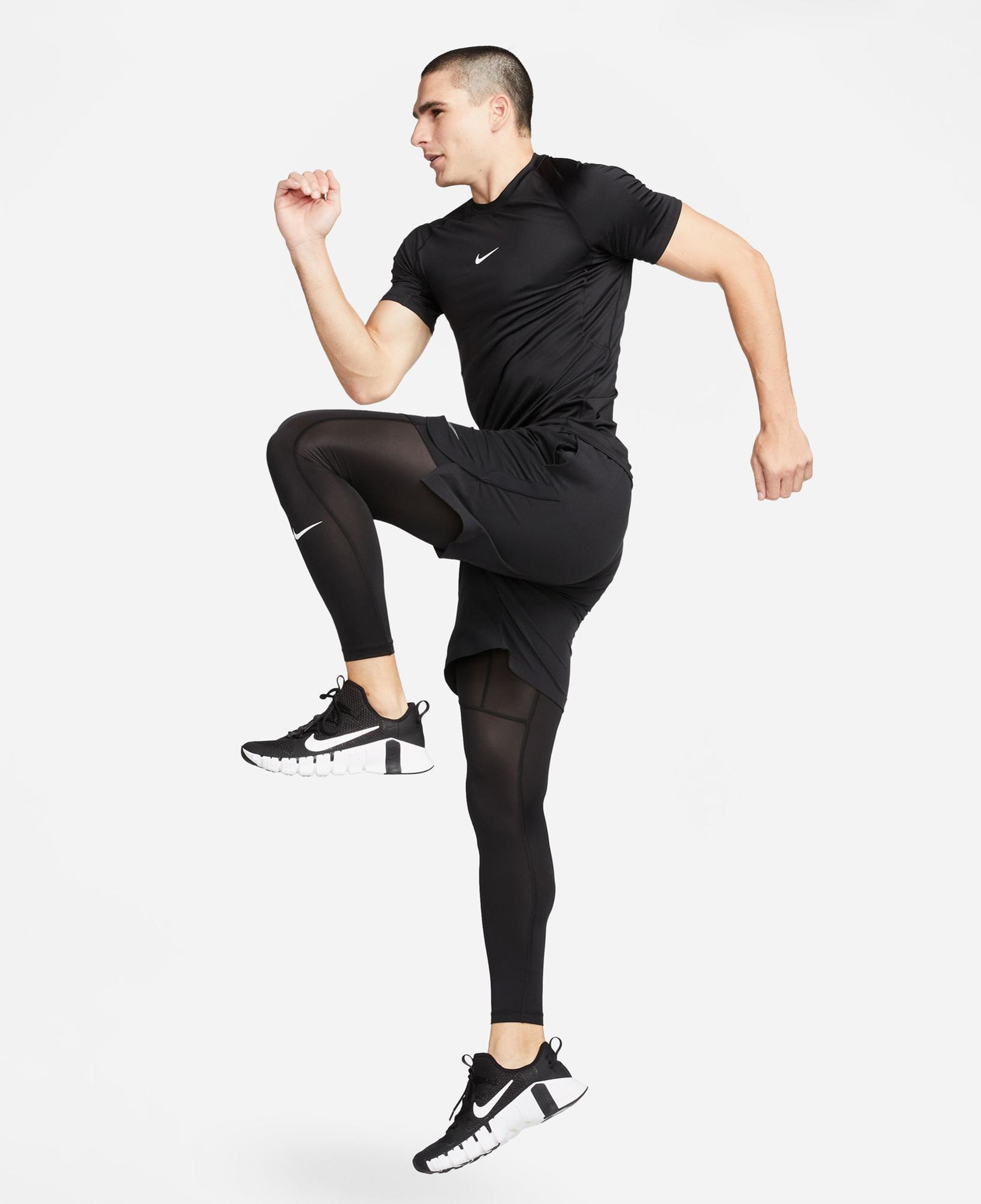 Nike Dri-Fit Form Erkek Siyah T-Shirt