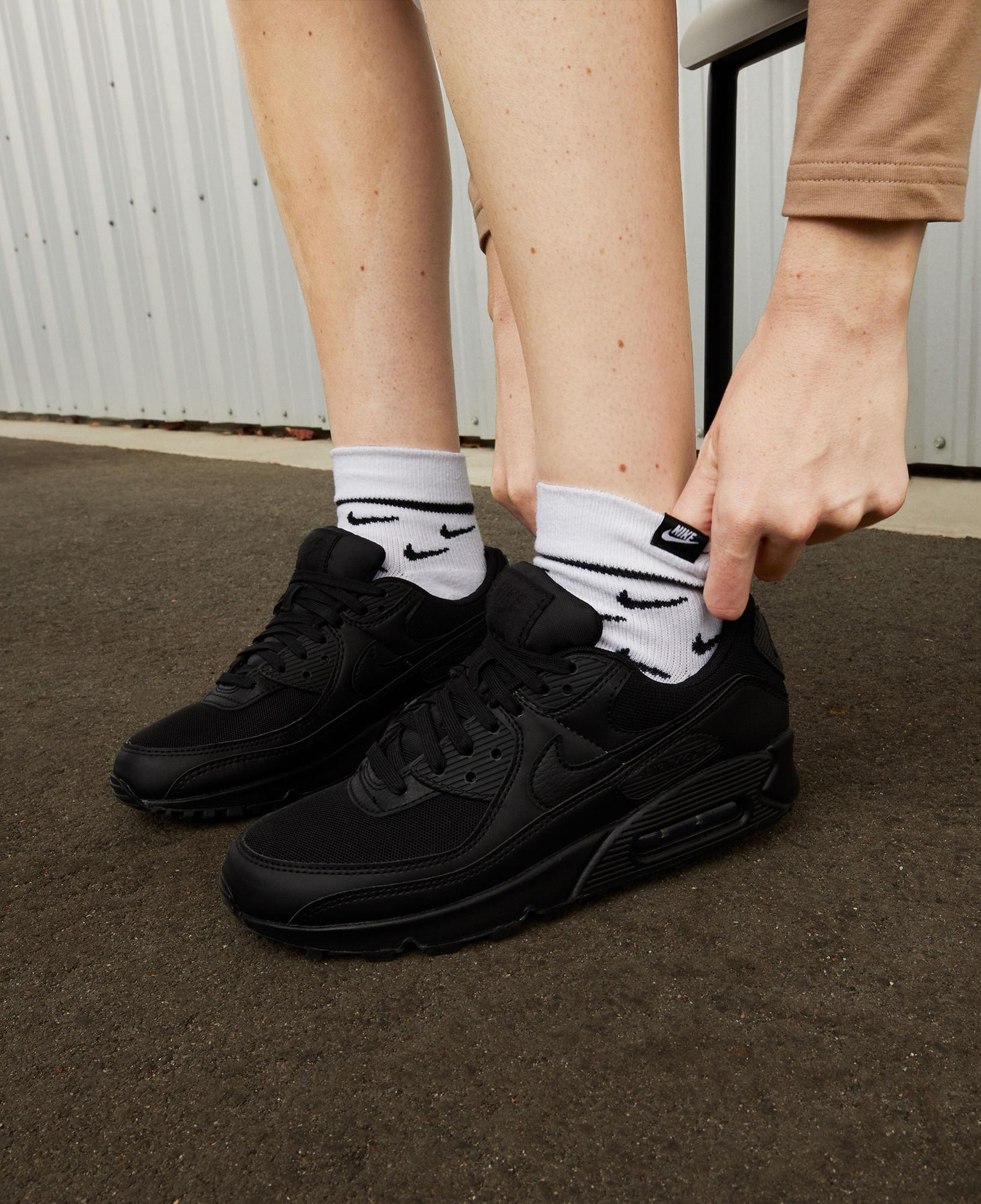 Nike Air Max 90 Kadın Siyah Spor Ayakkabı