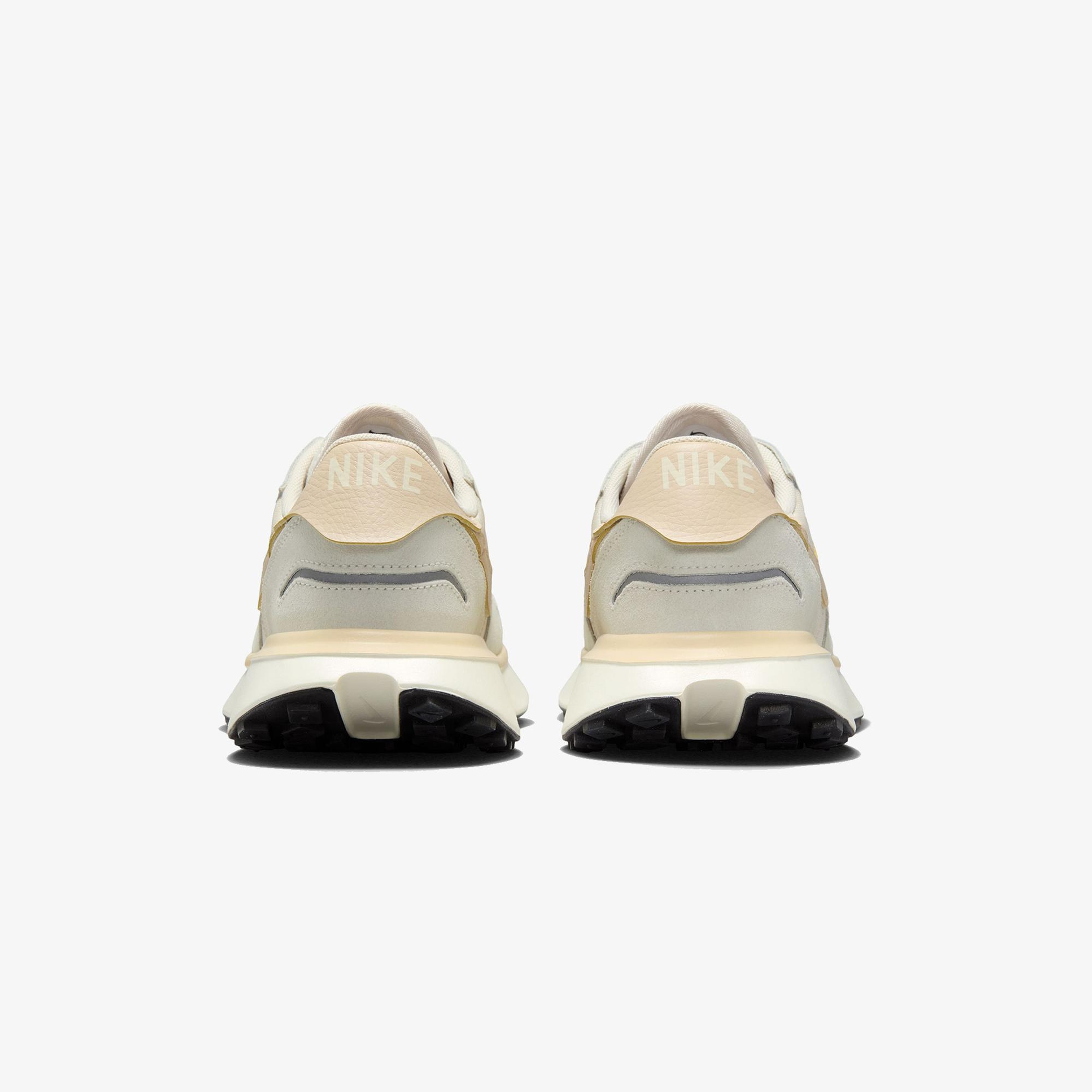 Nike Phoenix Waffle Kadın Bej Spor Ayakkabı