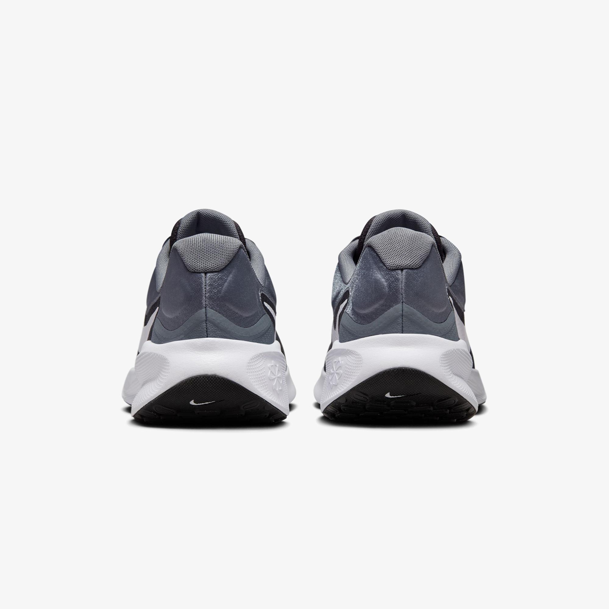 Nike Revolution 7 Erkek Gri Koşu Ayakkabısı
