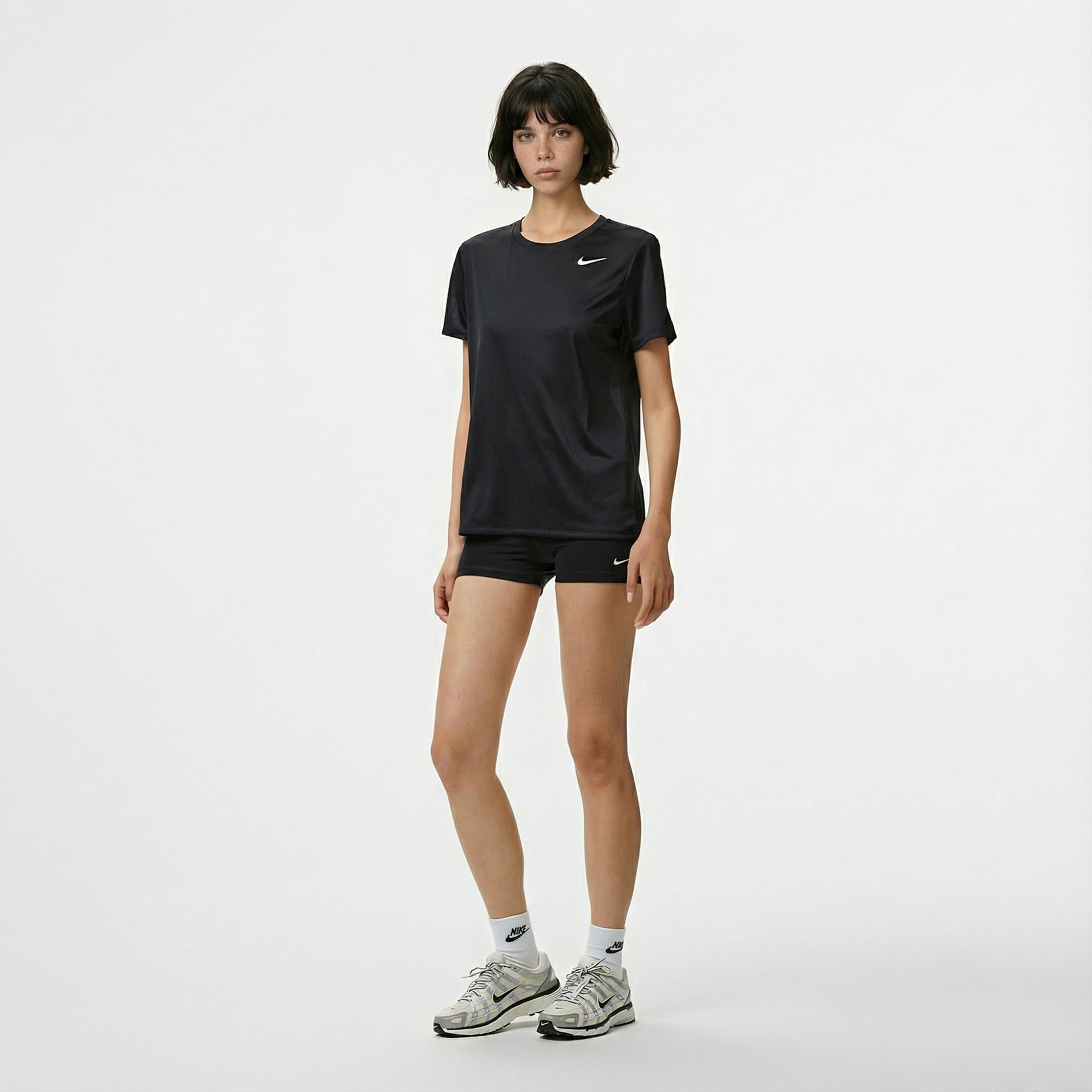 Nike Dri-Fit Legend Lbr Kadın Siyah T-Shirt