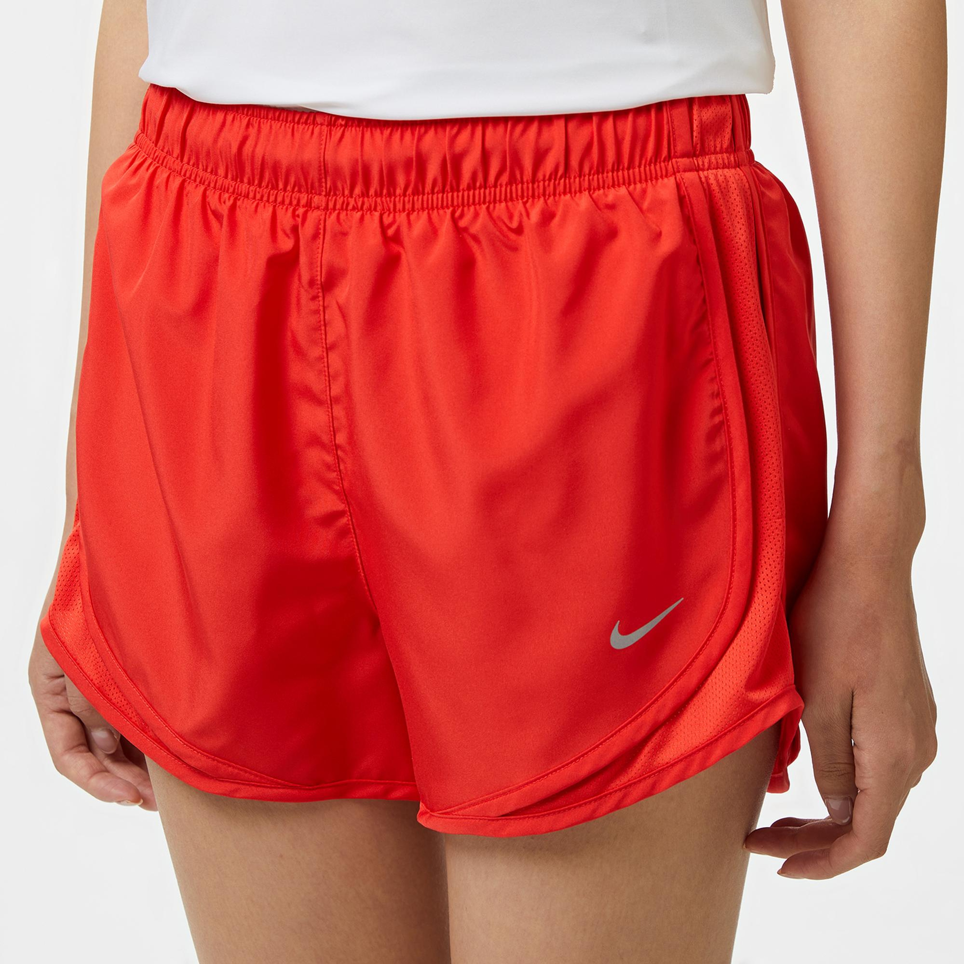 Nike Tempo Dri-Fit 8 cm Kadın Kırmızı Şort