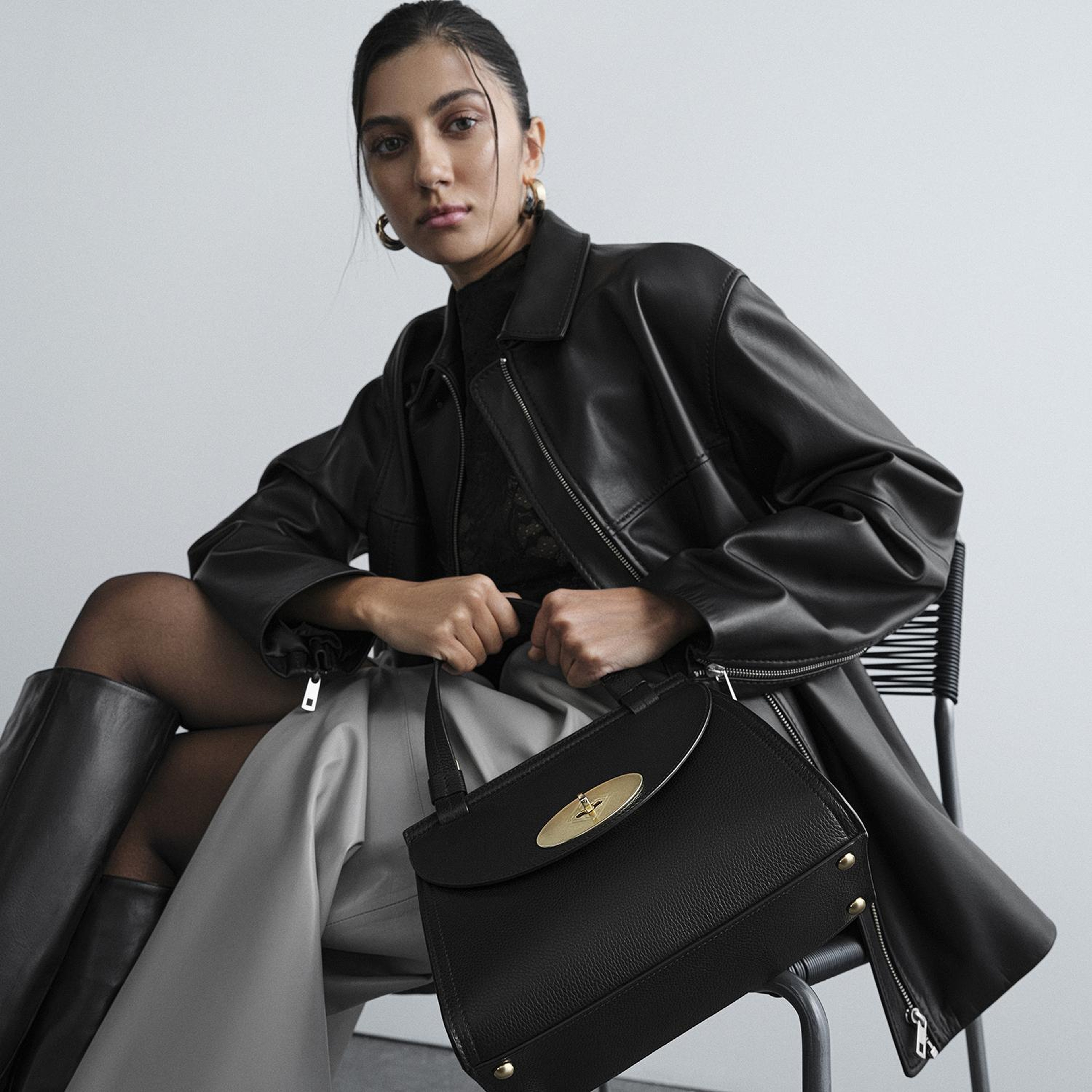 Kadın Siyah Gömlek Yakalı Deri Ceket