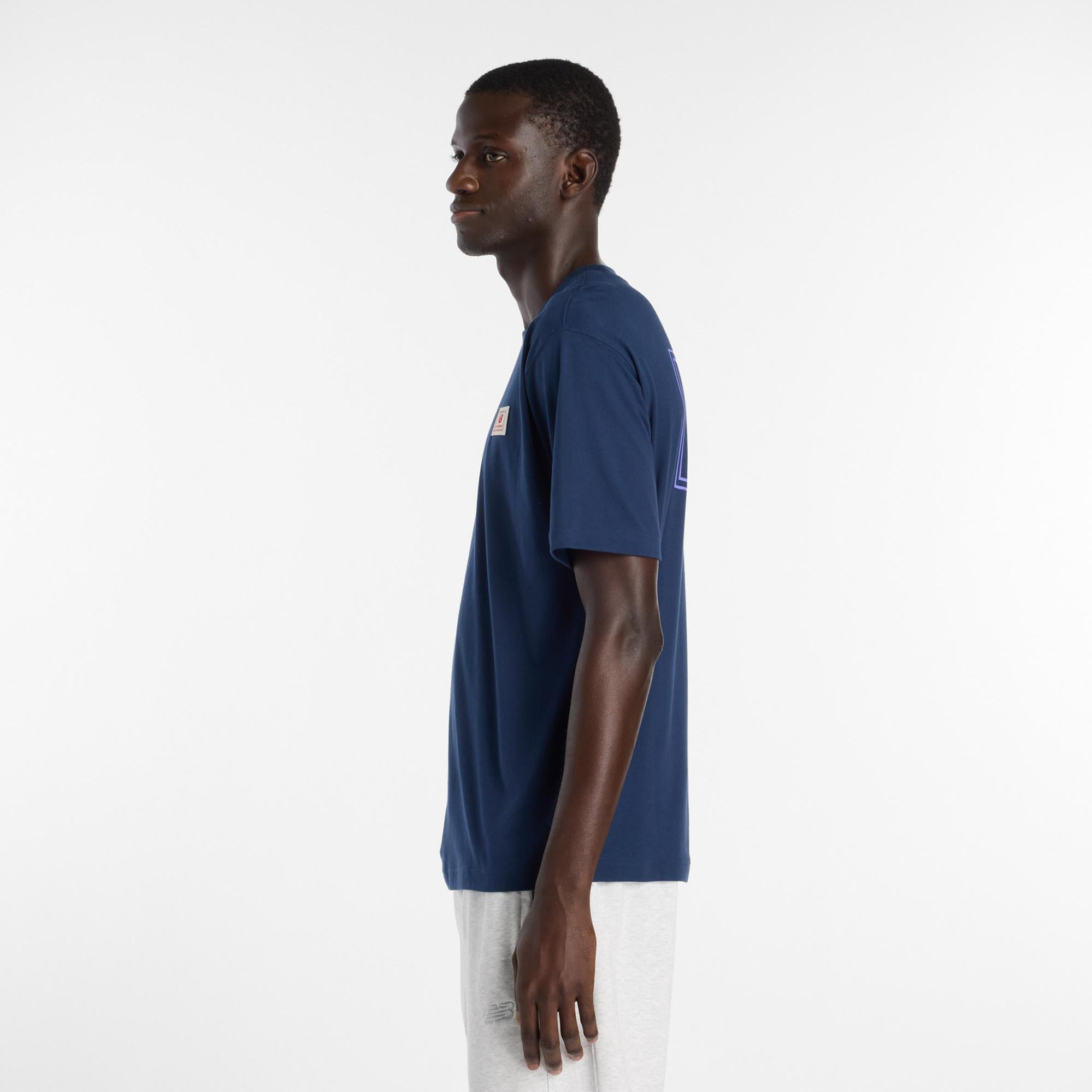 New Balance Woven Label Erkek Mavi T-Shirt