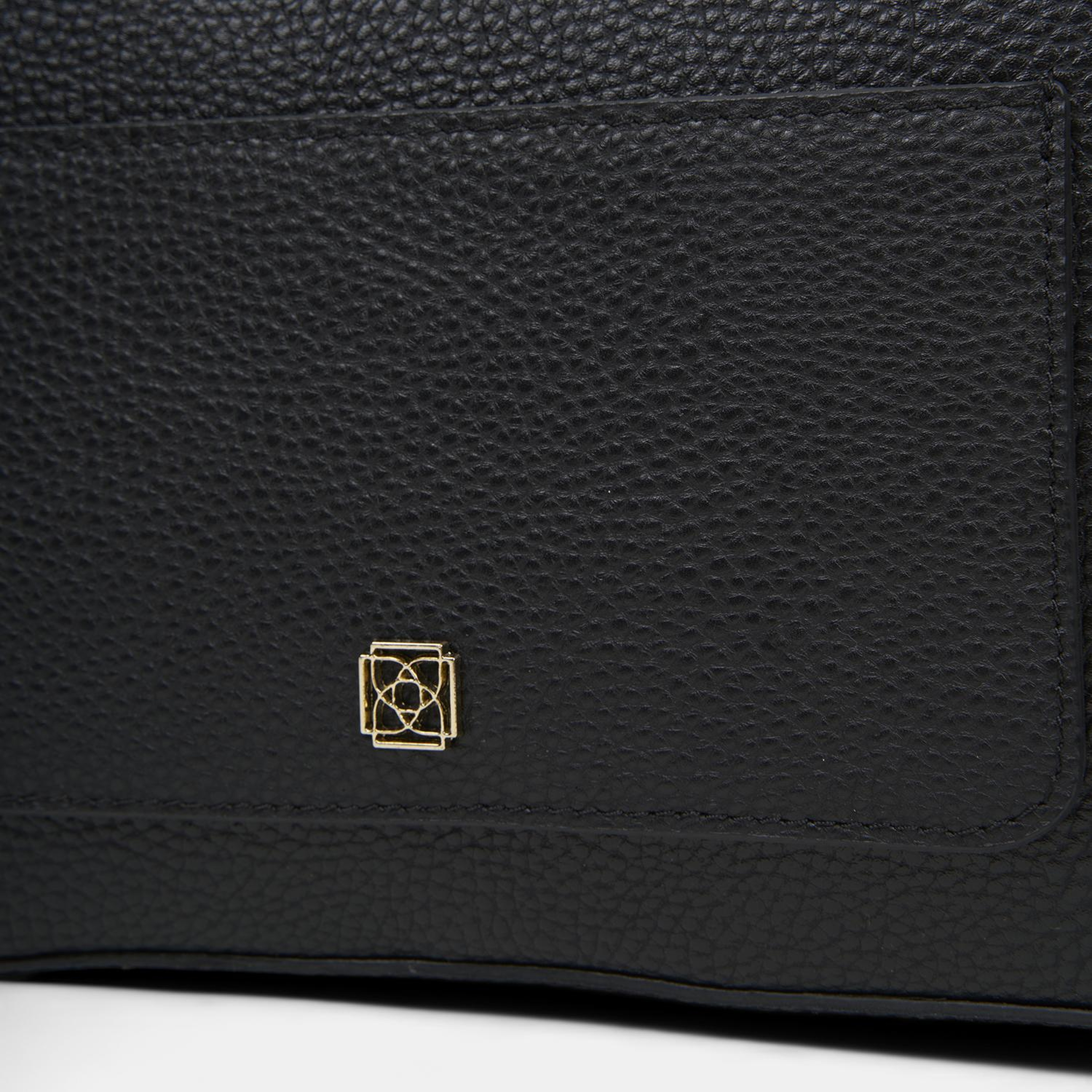 Kadın Siyah Gold Detaylı Postacı Çantası