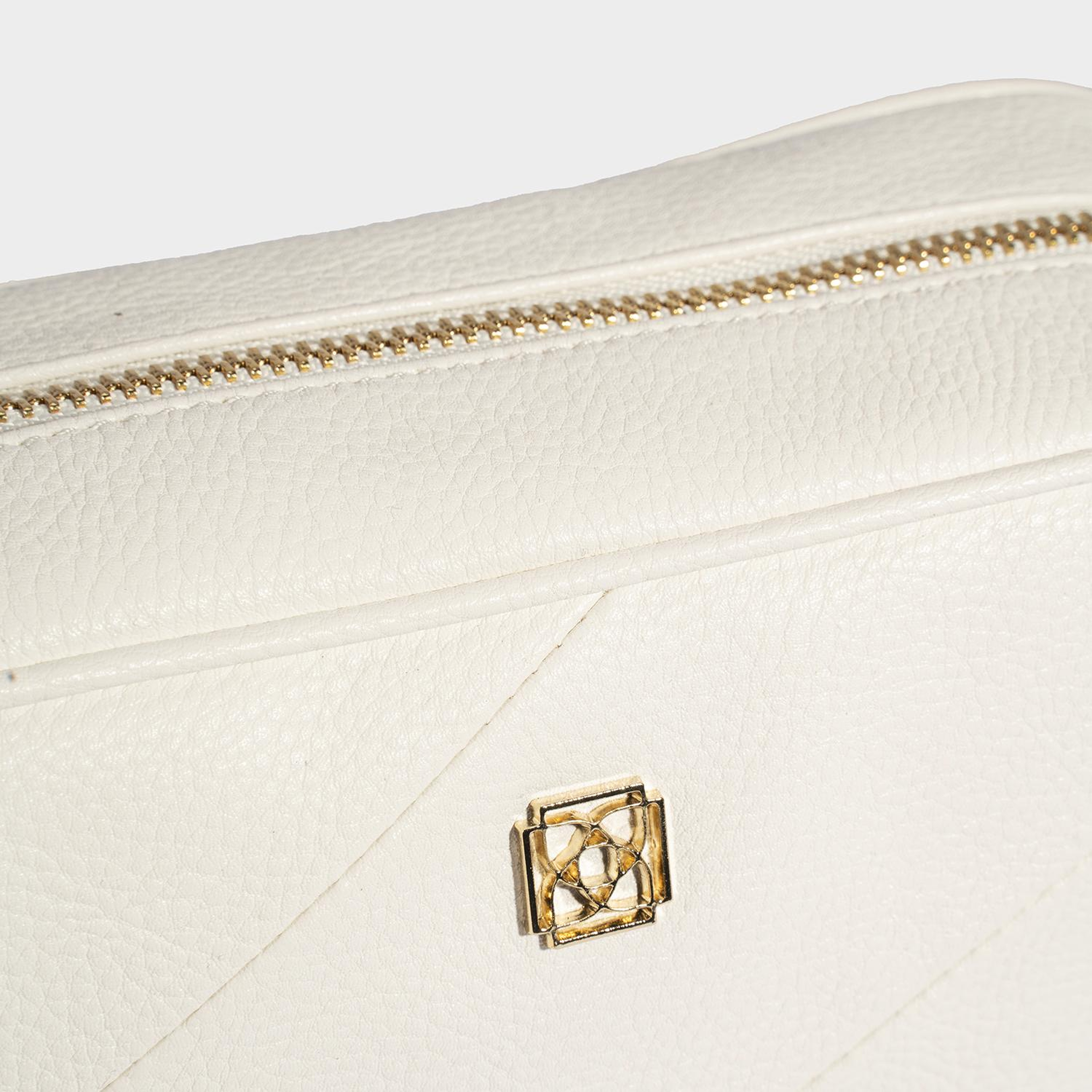 Kadın Beyaz Postacı Çantası