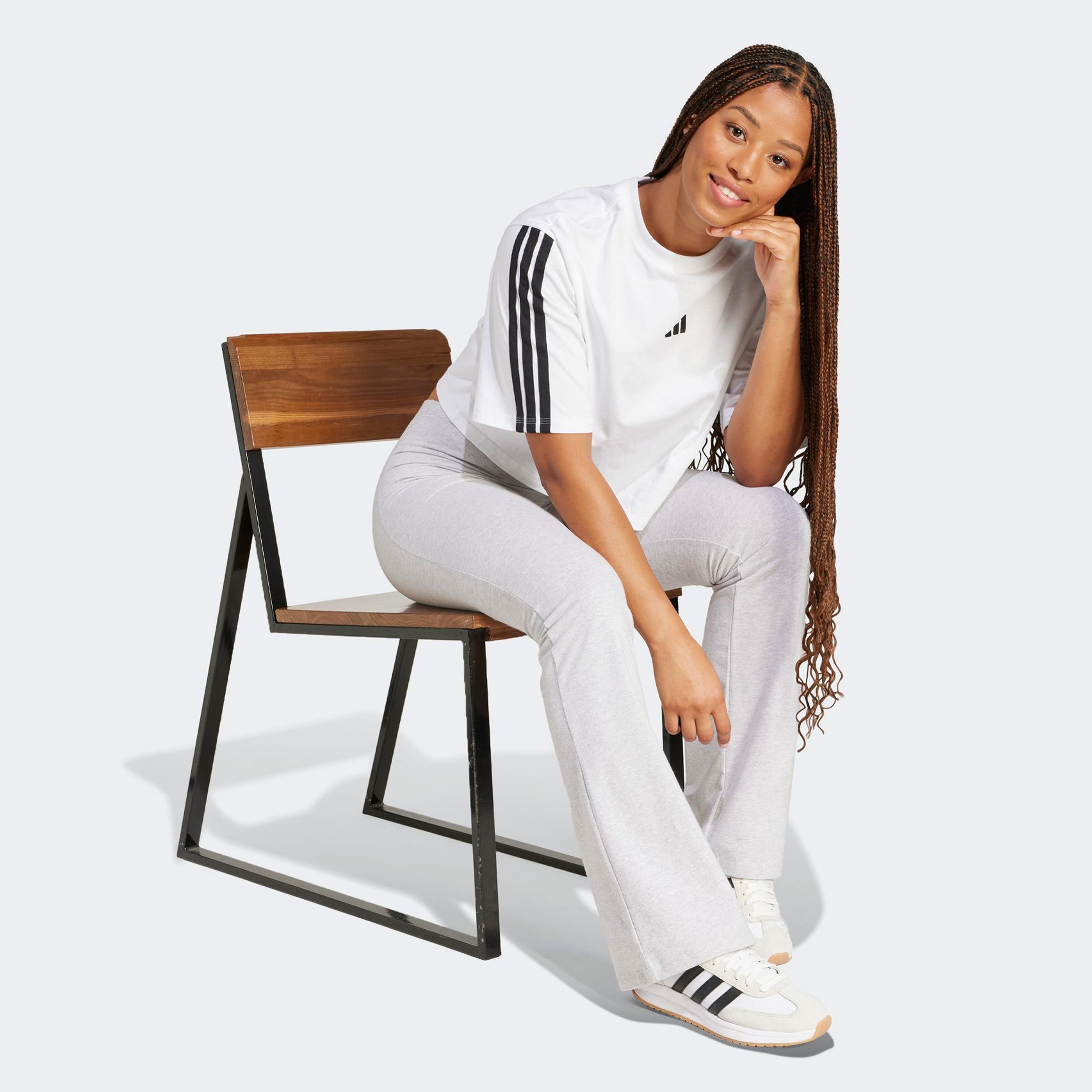 adidas Essentials 3-Stripes Cotton Loose Kadın Beyaz Tişört
