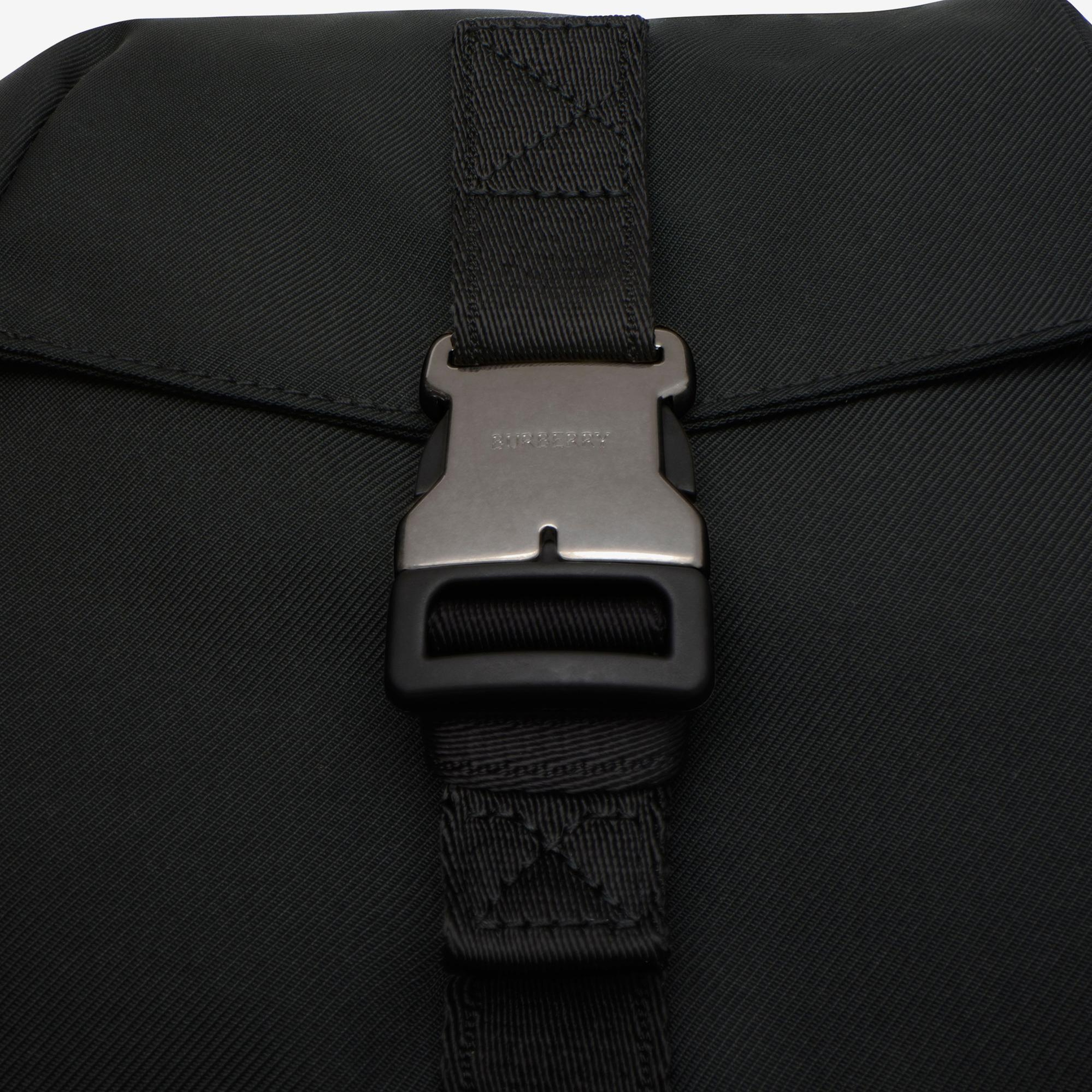 Burberry Orkney Flap Erkek Siyah Sırt Çantası