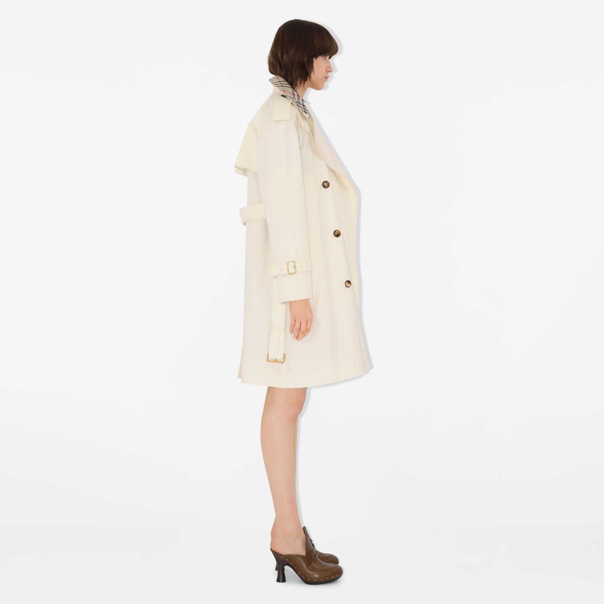 Burberry Kadın Krem Trençkot